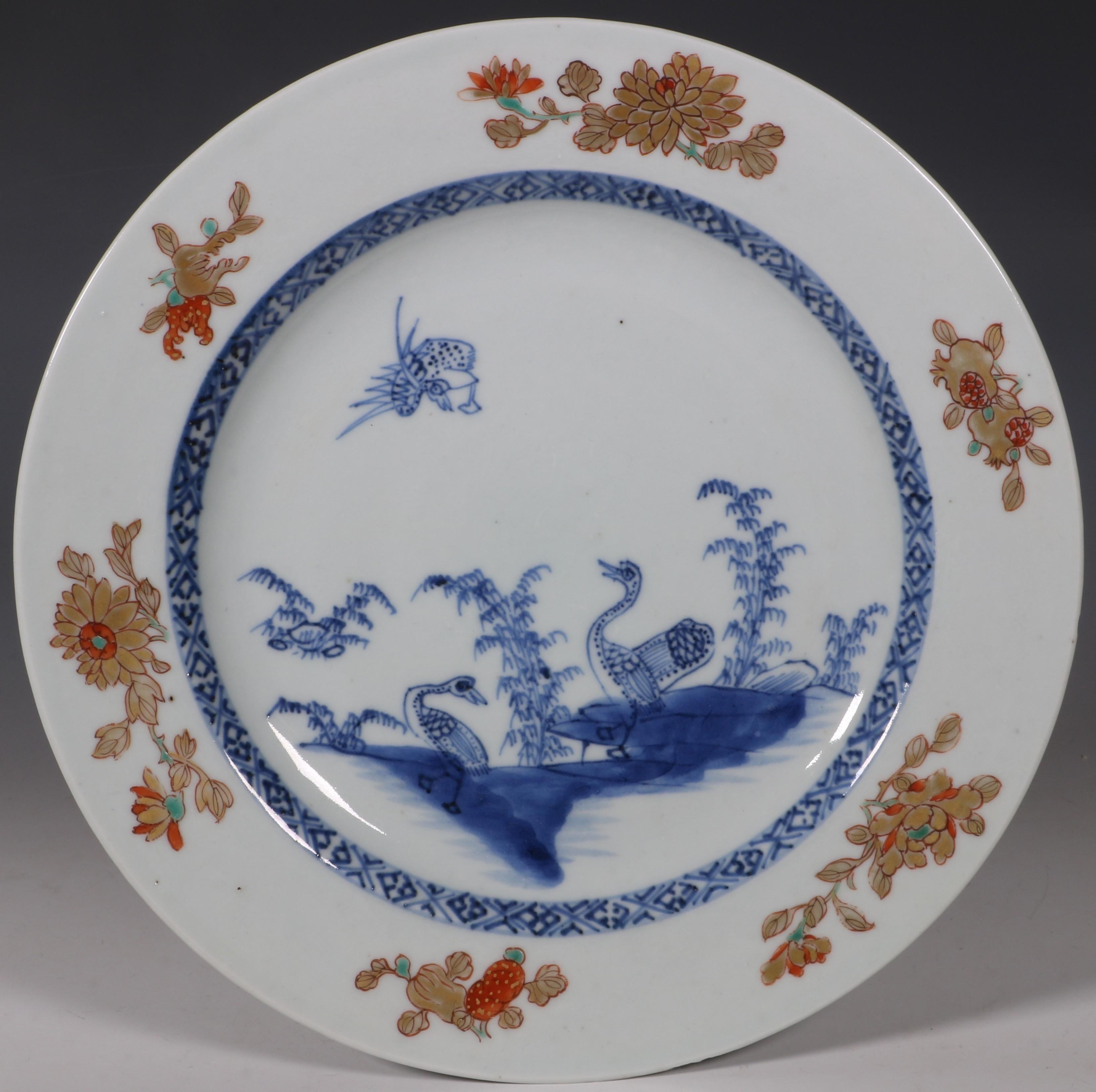 Set of Six Polychrome Chinese Export Porcelain Plates Qianlong, circa 1760 For Sale 3