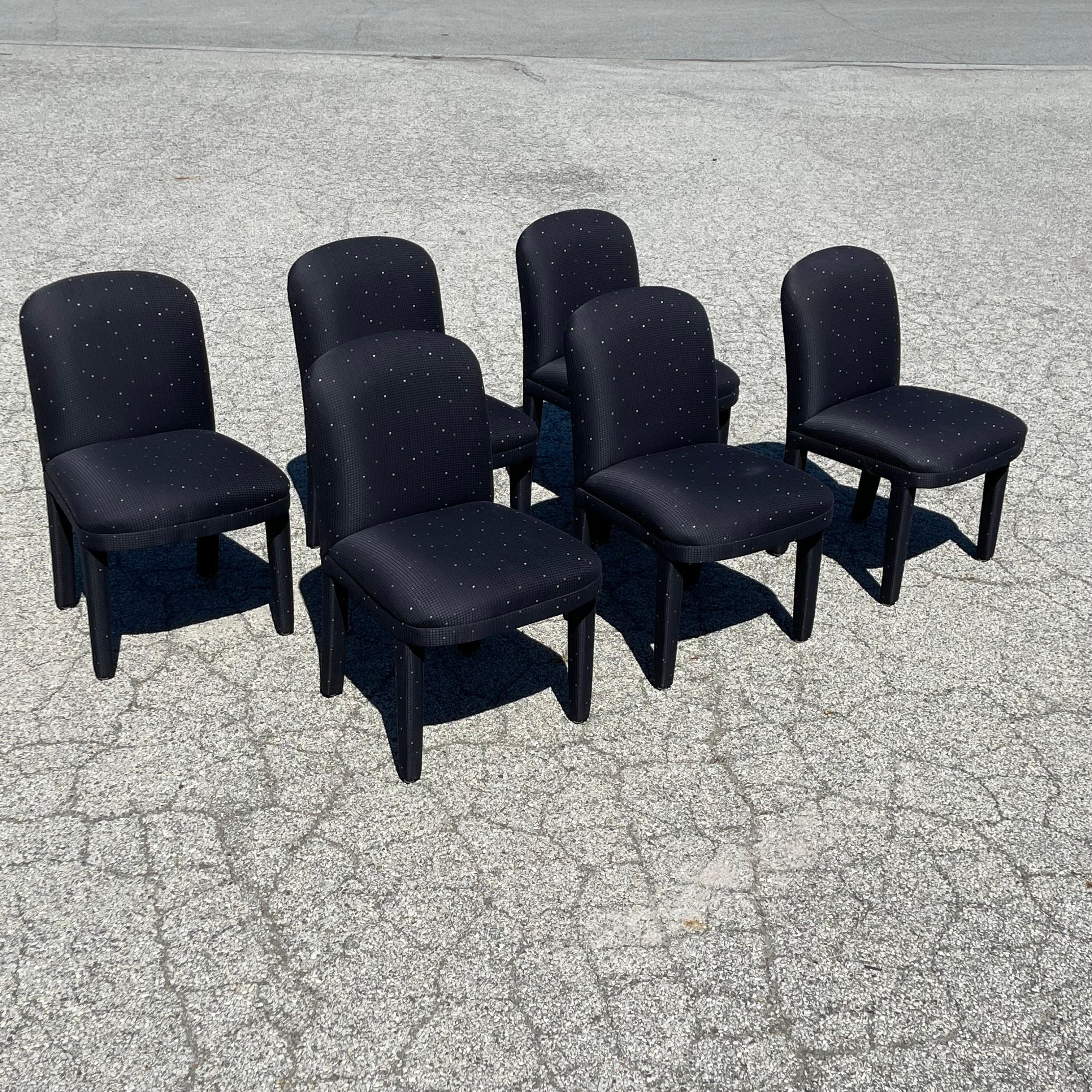Ensemble de six chaises de salle à manger postmodernes en vente 1