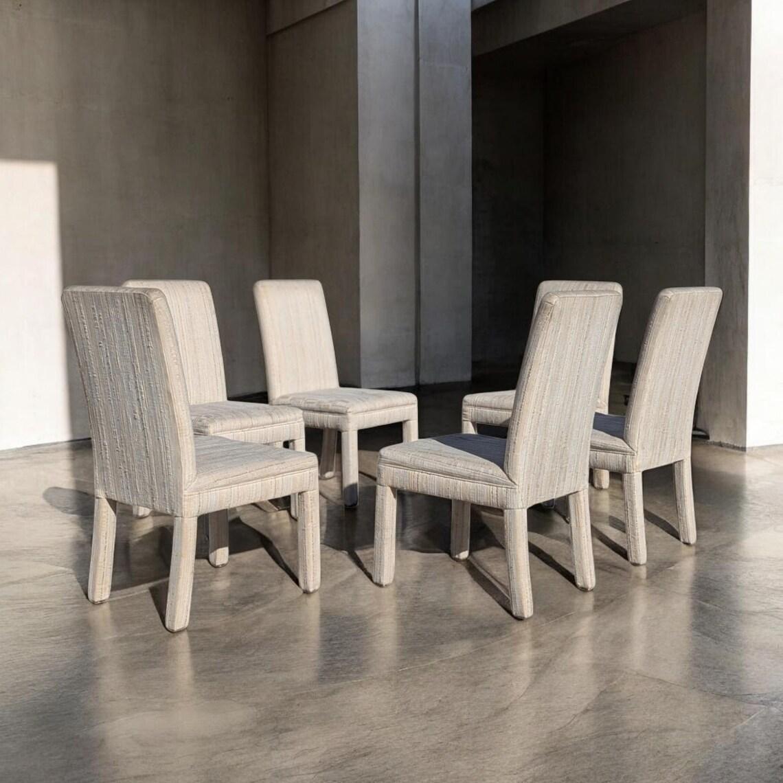 Set di sei sedie da pranzo postmoderne: Tessuto color crema, anni '80 in vendita 6