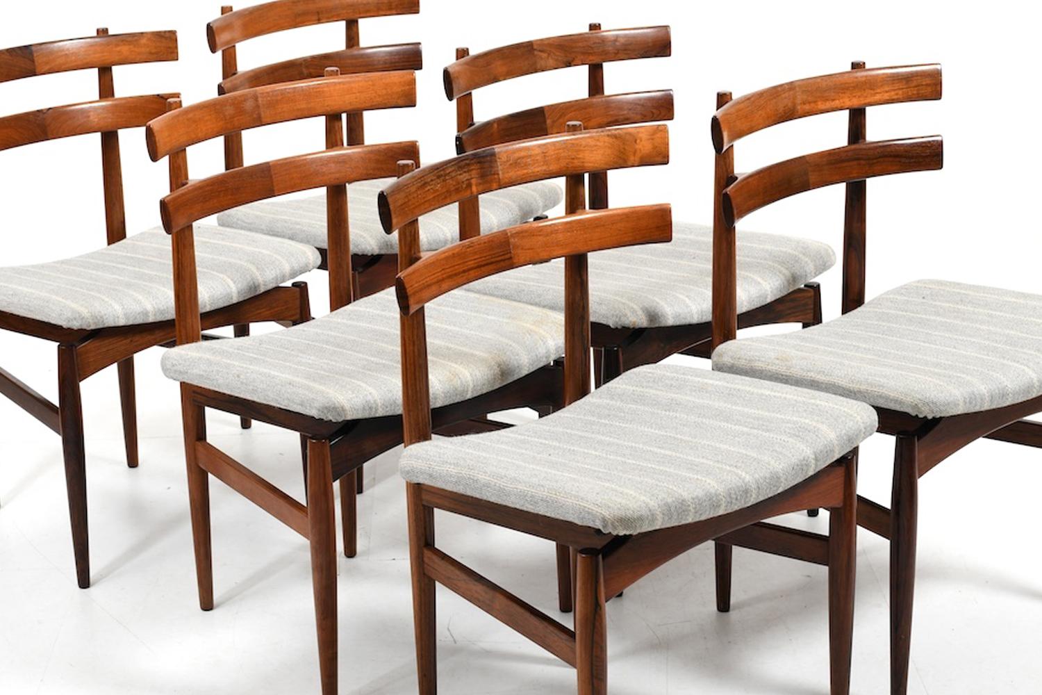 Danois Ensemble de six chaises Poul Hundevad modèle 30 des années 1960 en vente