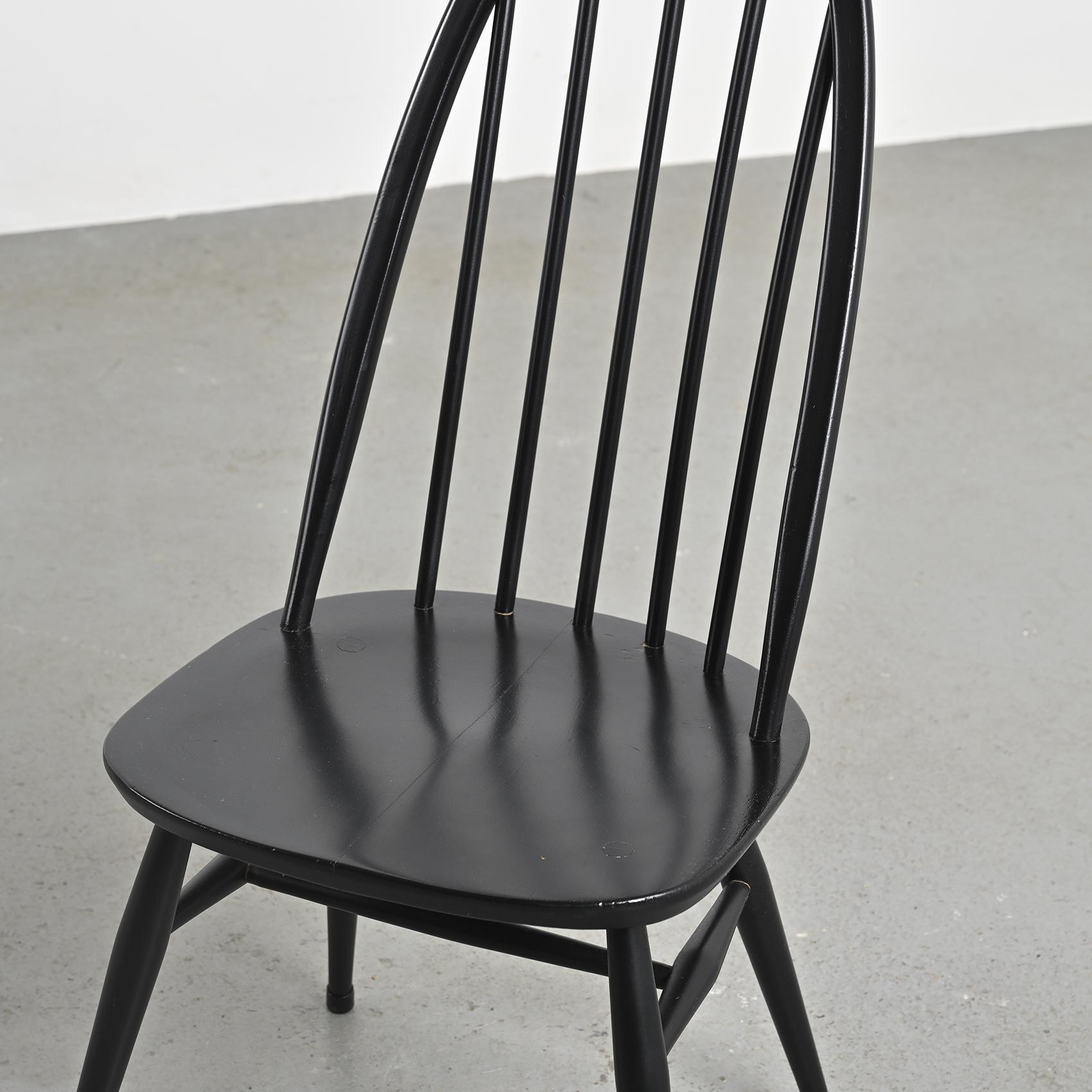 Set of Six Quaker Chairs by Lucian Ercolani, Ercol Edition, circa 1960 In Good Condition In VILLEURBANNE, FR