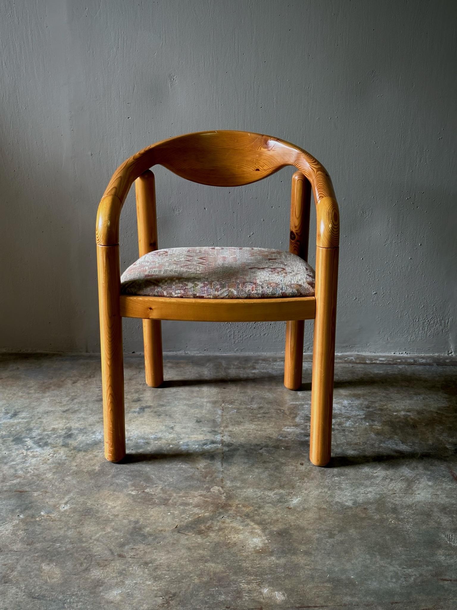Tissu Ensemble de six fauteuils Rainer Daumiller en pin en vente