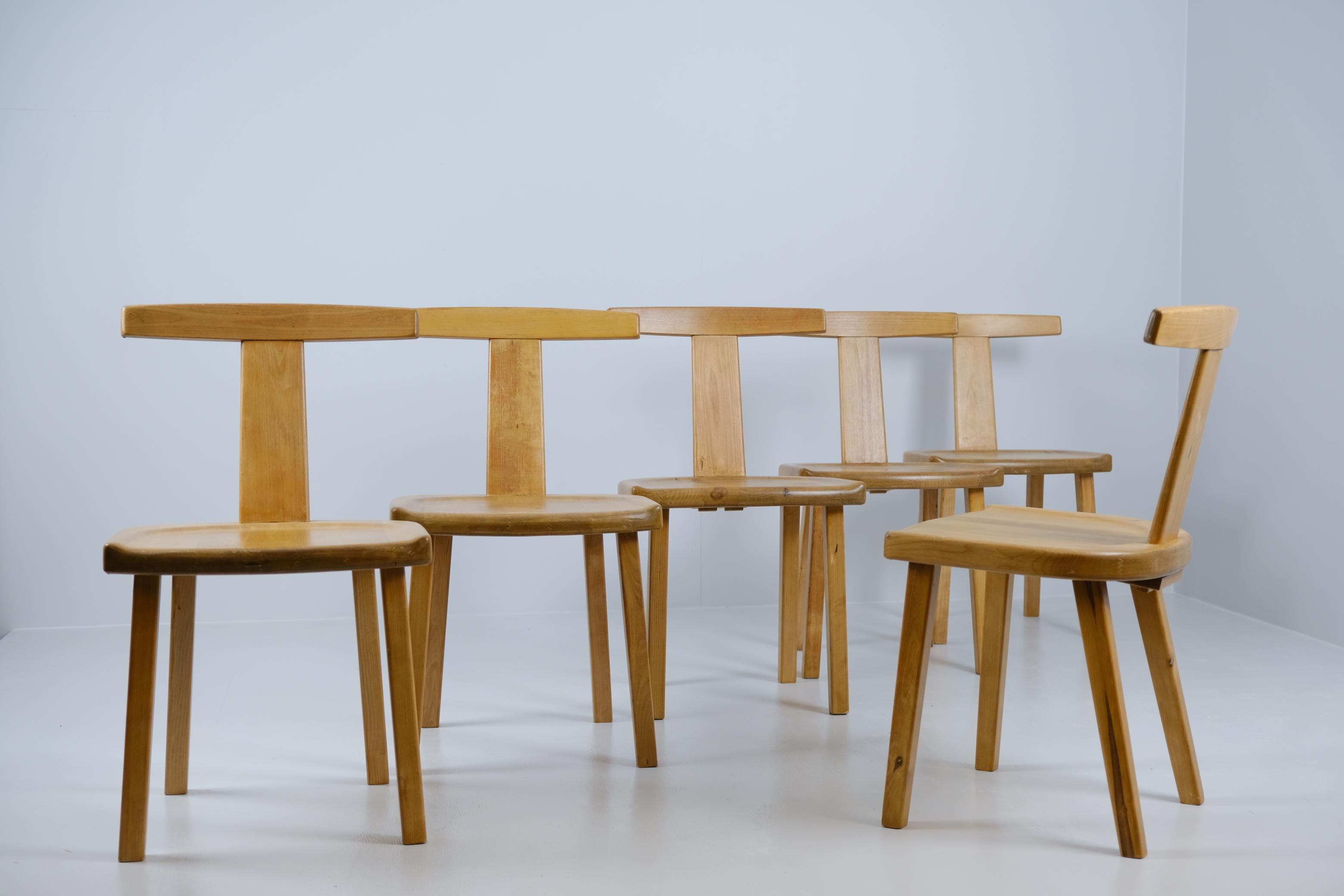 Scandinave moderne Ensemble de six rares chaises Olavi Hänninen Juha en bouleau massif, HMN, années 1950 en vente