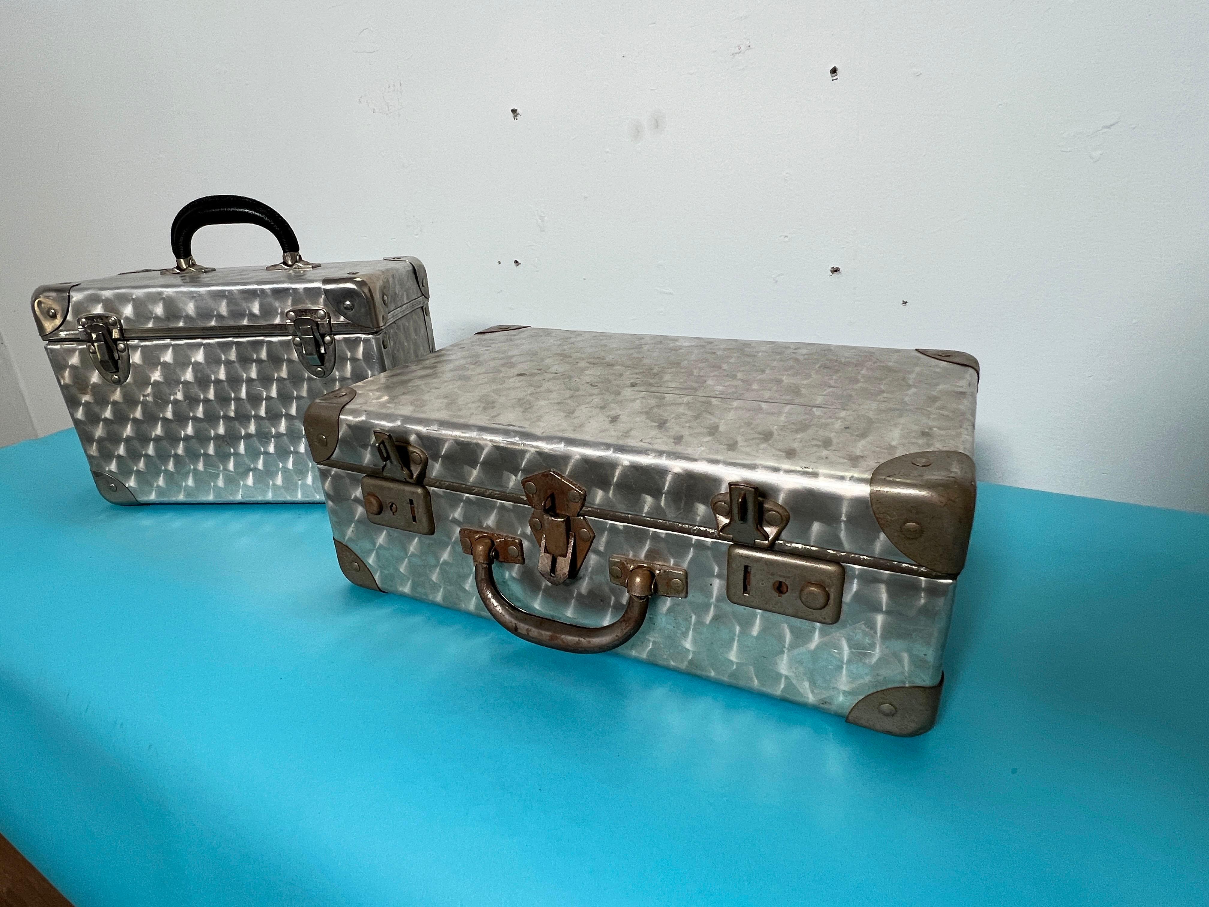 Set of Six Rare Vintage French Cheney Style Honeycombed Aluminum Suitcases For Sale 7
