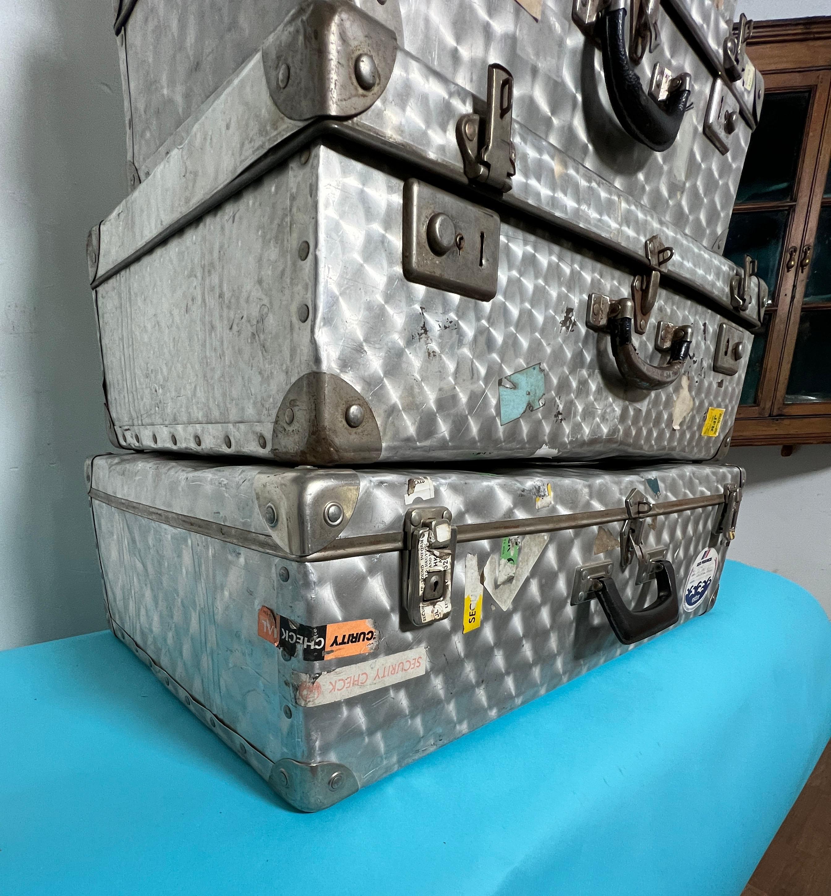 Set of Six Rare Vintage French Cheney Style Honeycombed Aluminum Suitcases In Good Condition In Peabody, MA