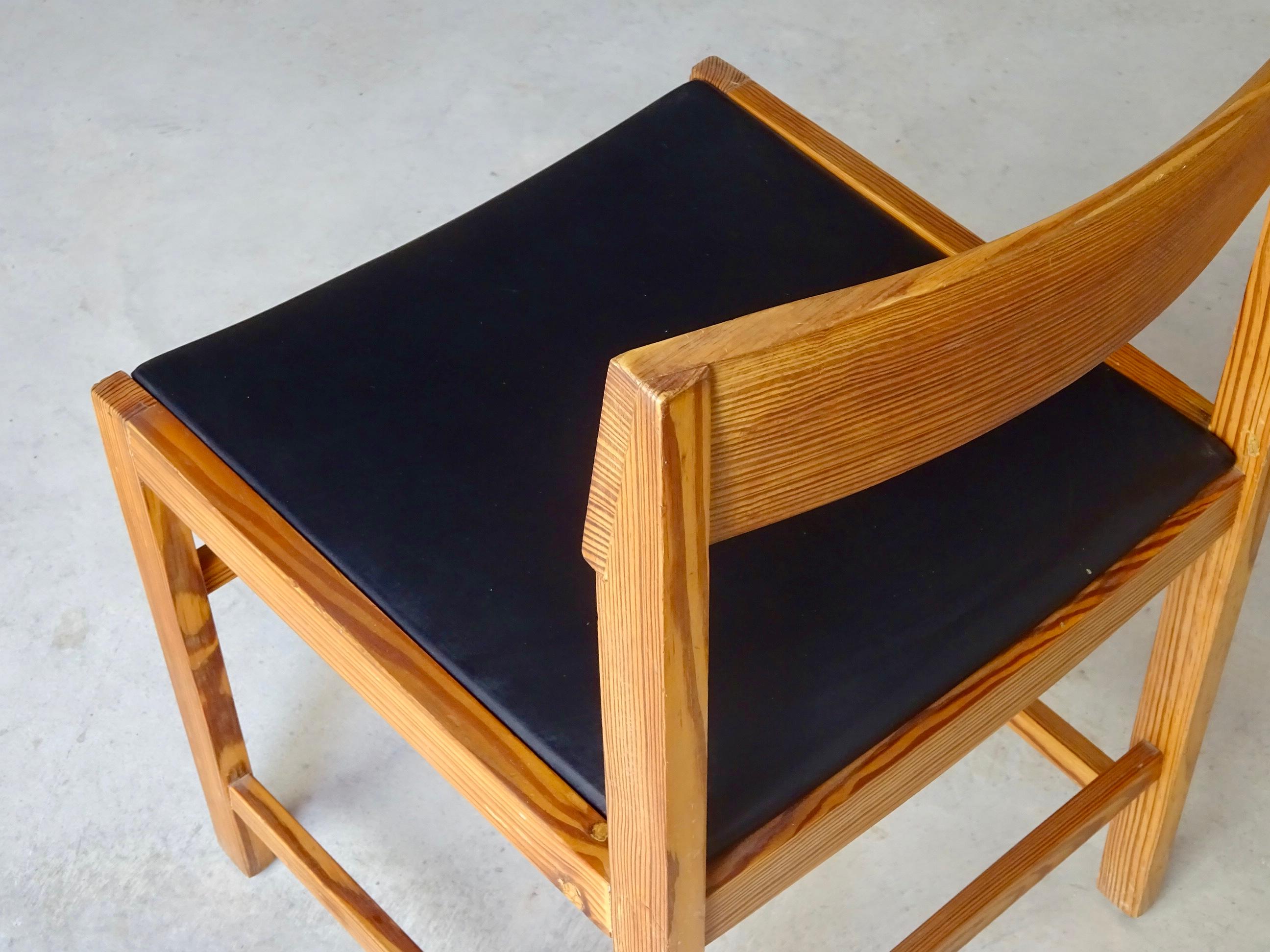Ensemble de six chaises espagnoles rationalistes, années 1960. en vente 3