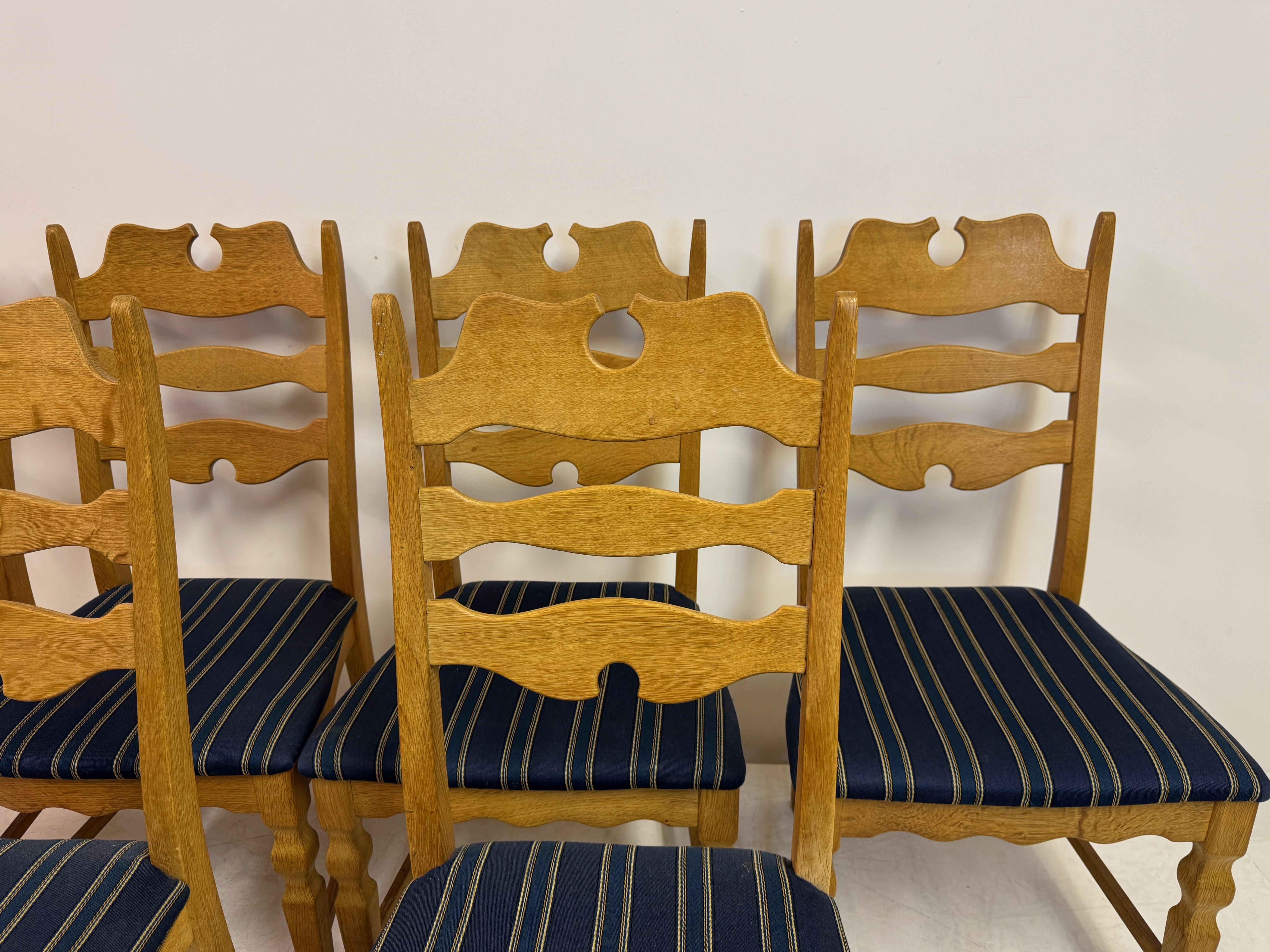 Quercia Set of Six “Razorblade” Dining Chairs by Henning Kjaernulf, Oak, 1960s in vendita