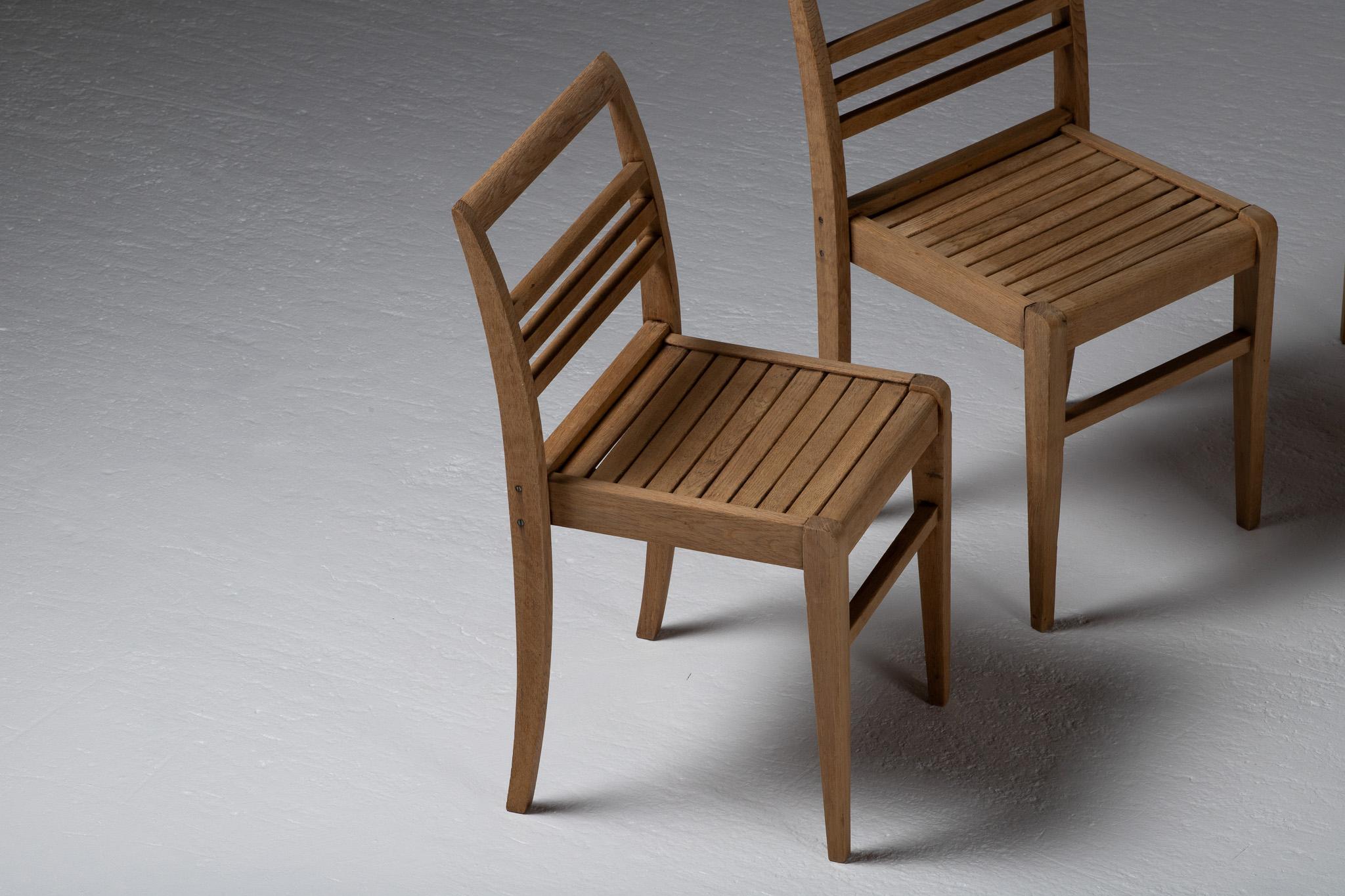 Ensemble de six chaises de reconstruction, René Gabriel, France, années 1950 en vente 1