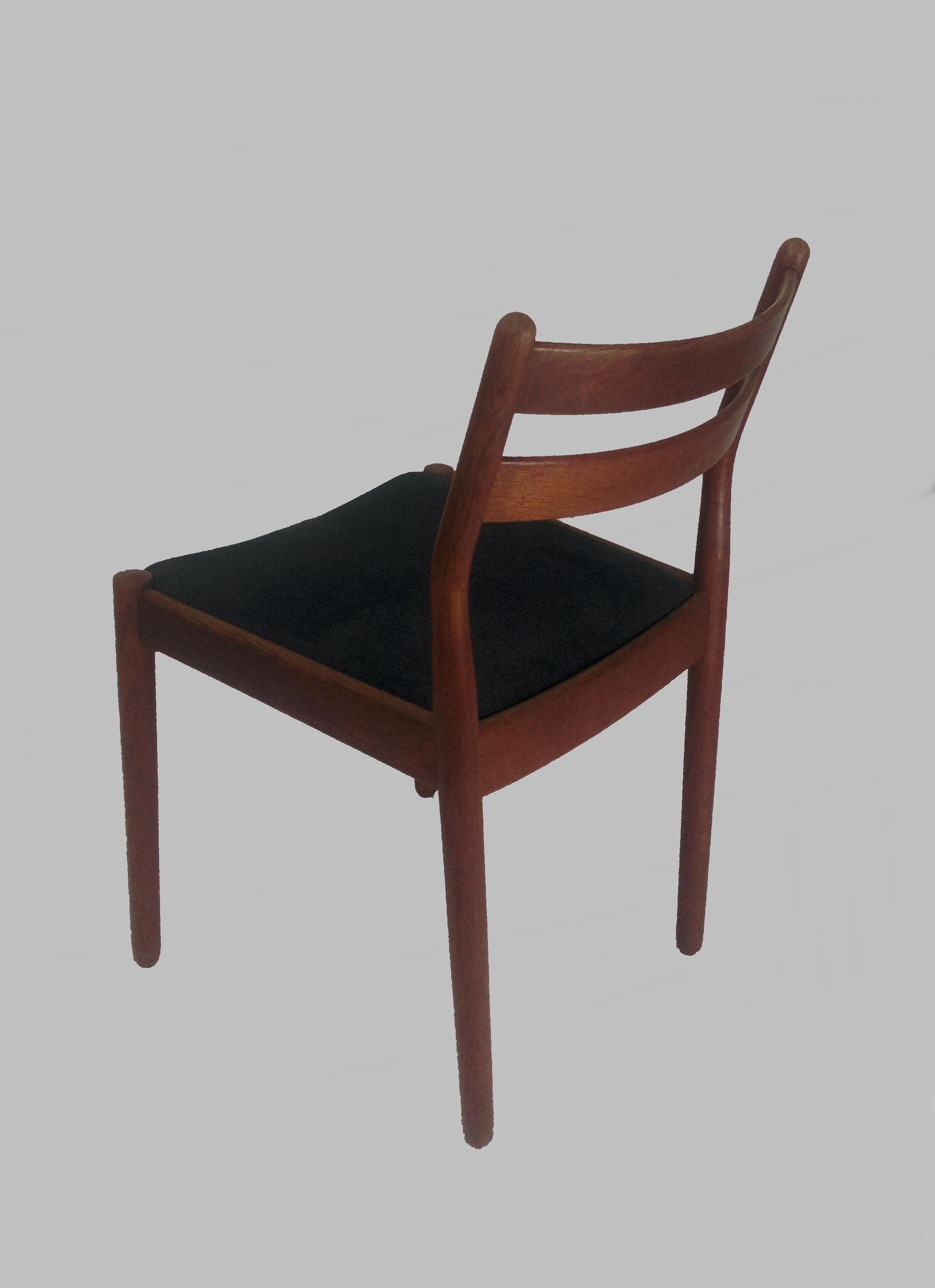 Quercia Set di sei sedie da pranzo di Poul Volther rifinite, Inc. Rivestito in vendita