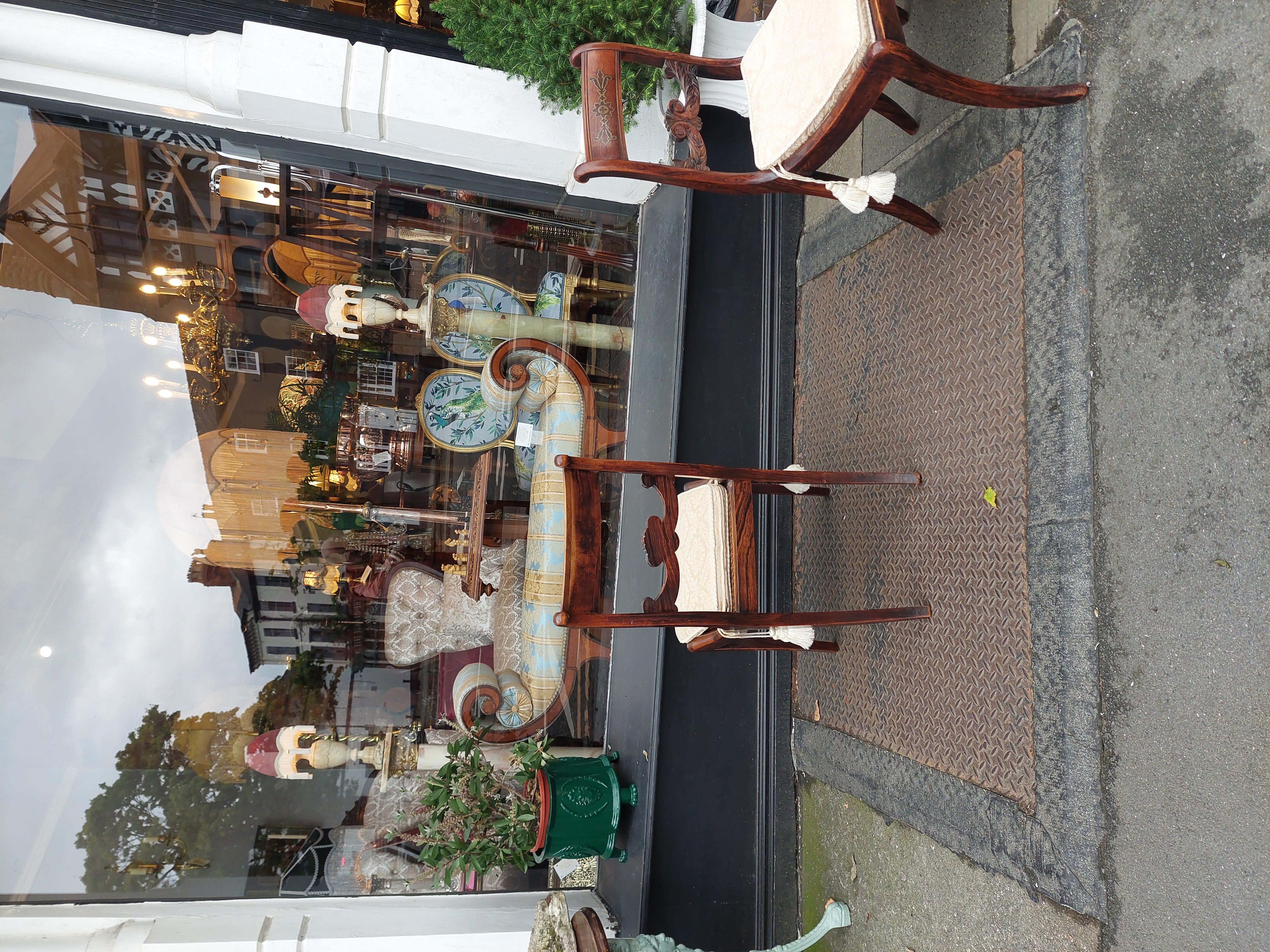 Set of Six Regency Brass Inlaid Faux Rosewood Dining Chairs in vendita 1