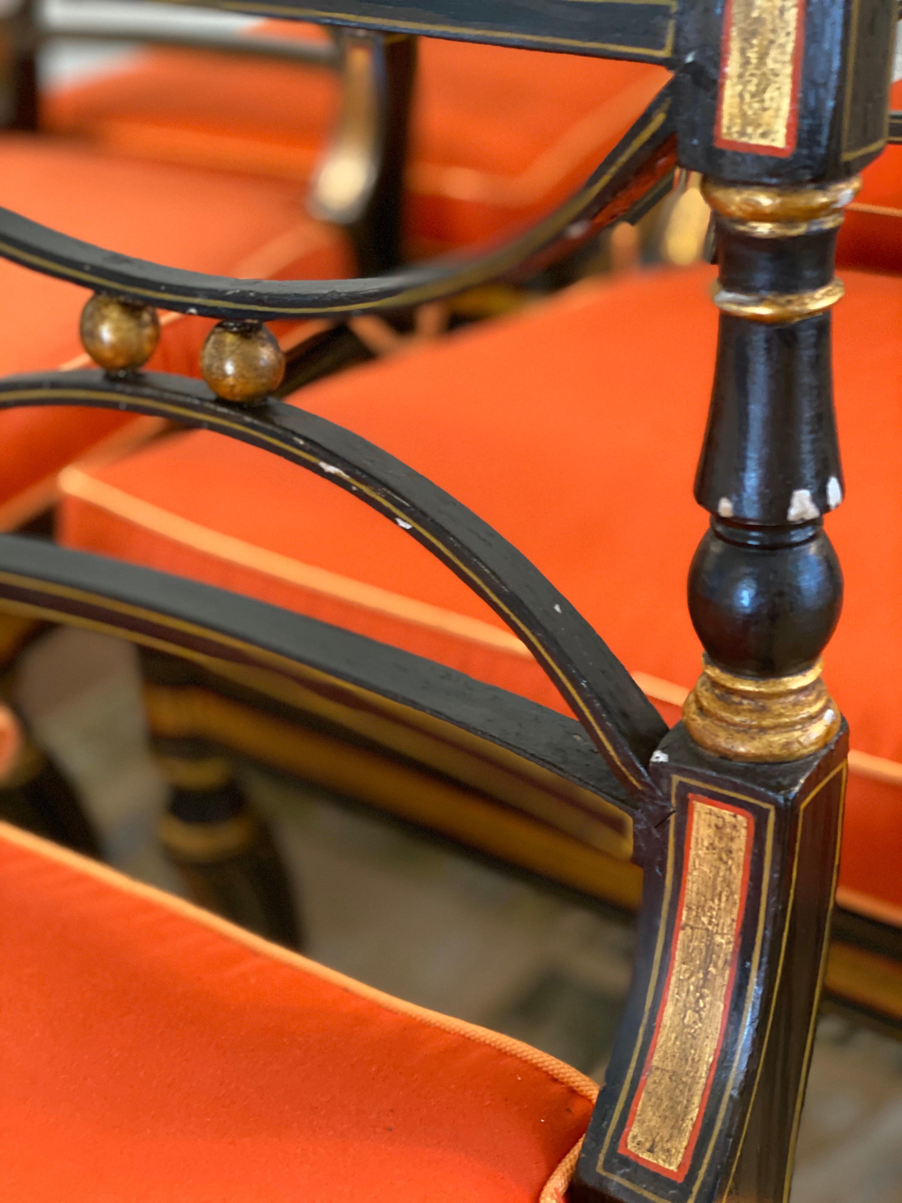 XIXe siècle Ensemble de six chaises d'appoint Regency en bois de rose grainé et doré à la feuille, avec cannage, vers 1810 en vente