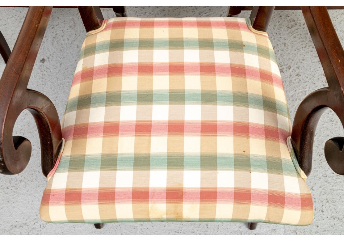 20ième siècle Ensemble de six chaises de salle à manger en acajou de style Régence en vente