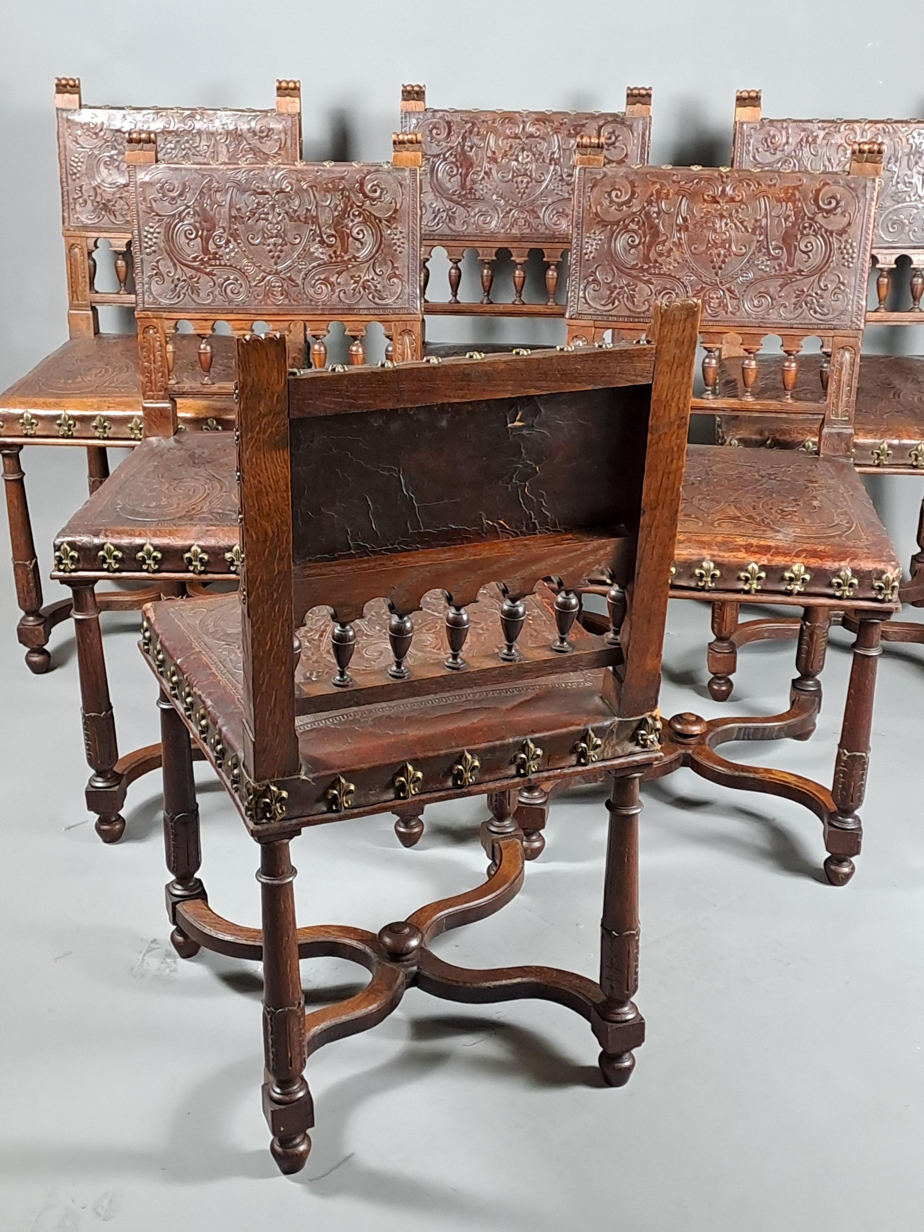 Ensemble de six chaises de style Upholstering en cuir cordovan gaufré en vente 5