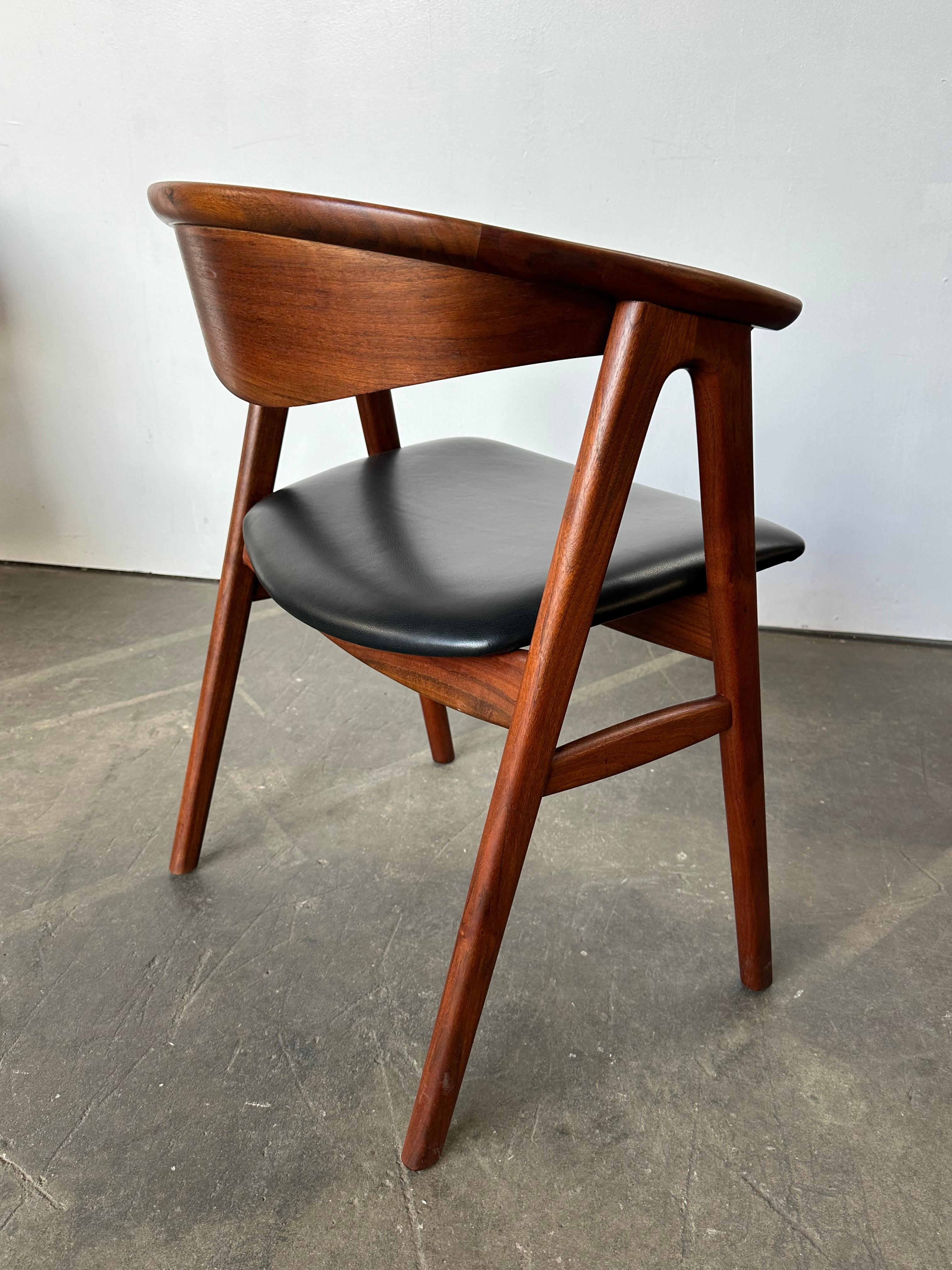 Set di sei sedie da pranzo in teak danese restaurate Compass DUX di Erik Kirkegaard in vendita 9