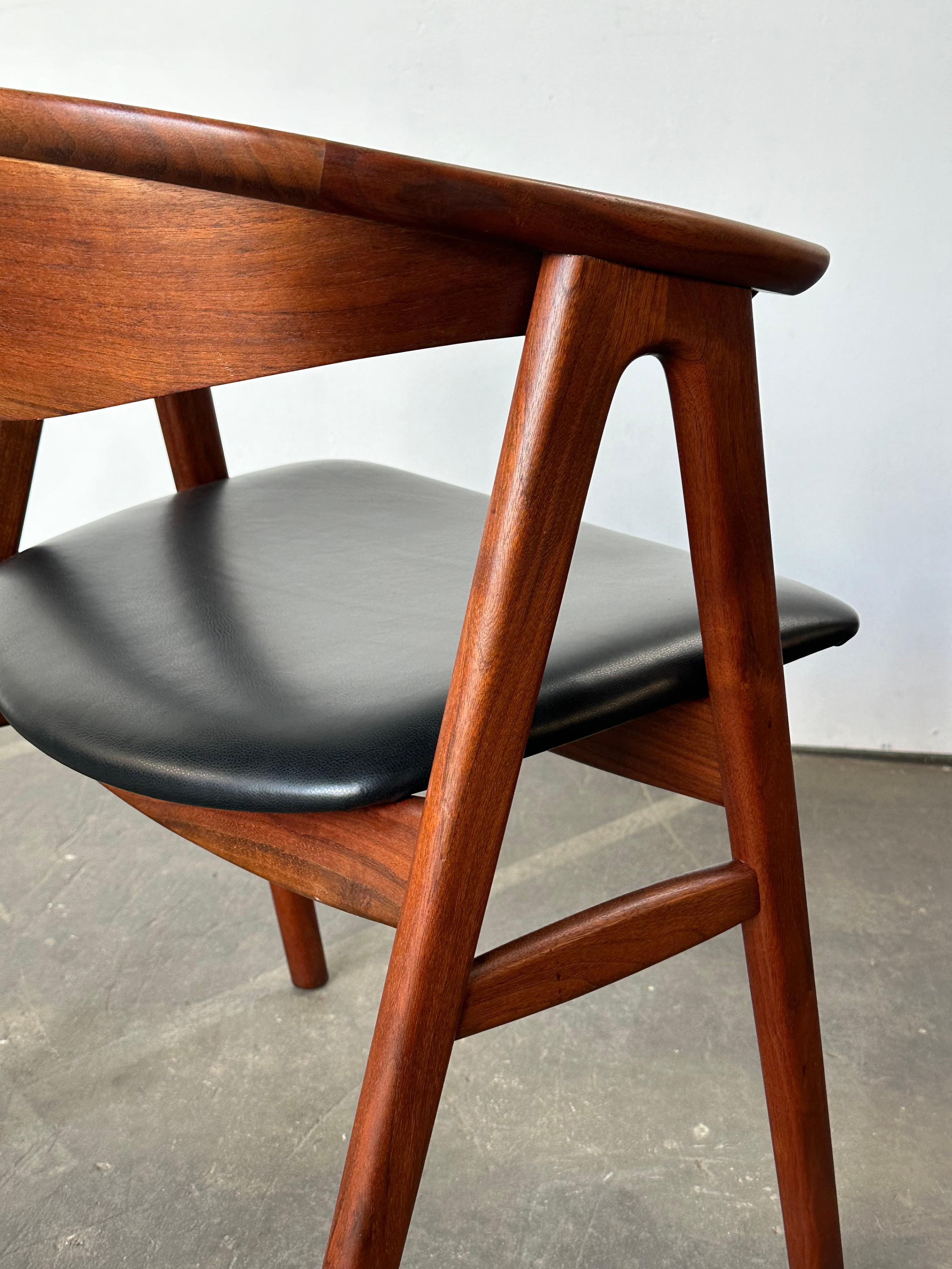 Set di sei sedie da pranzo in teak danese restaurate Compass DUX di Erik Kirkegaard in vendita 12