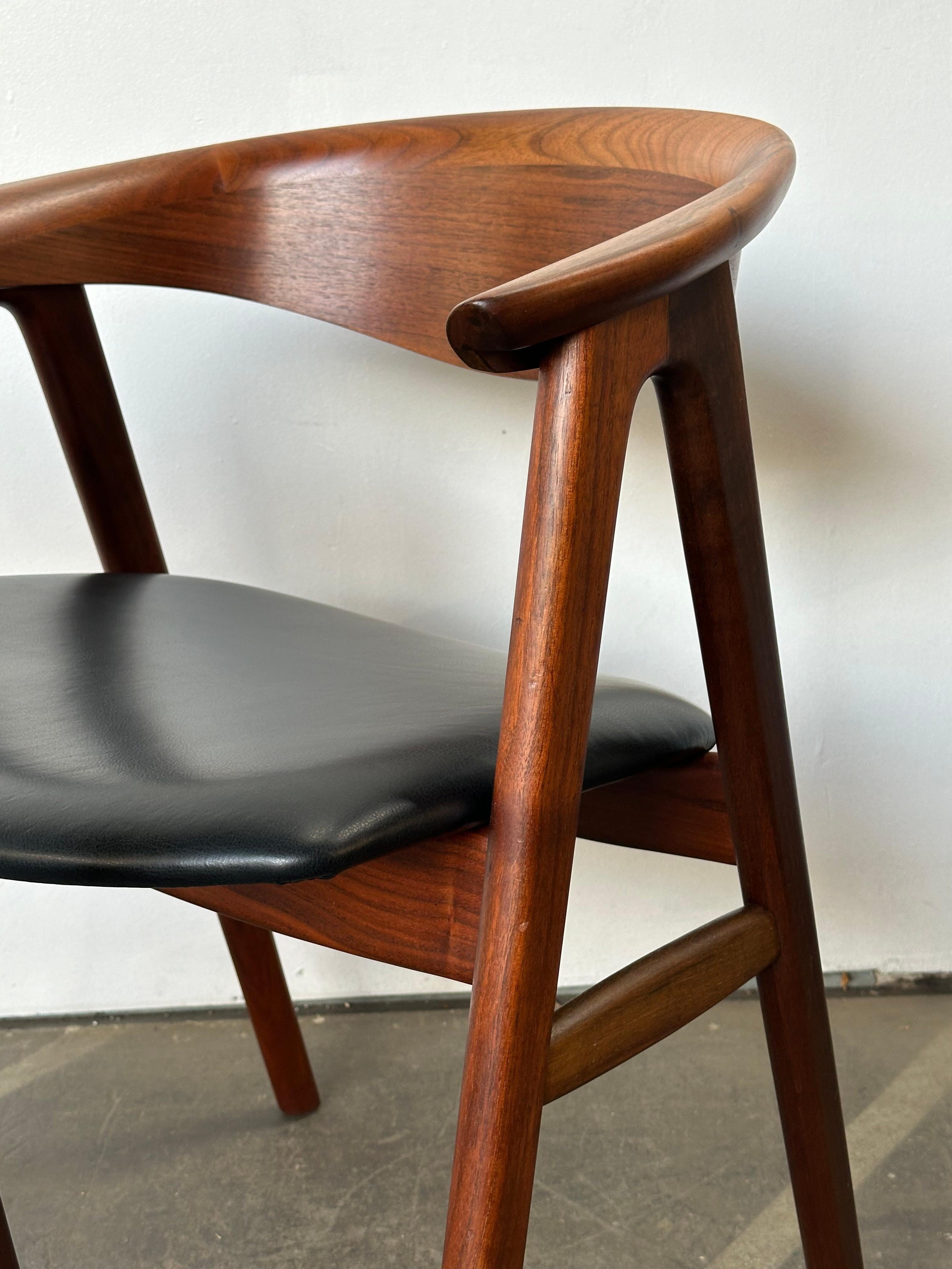 Svedese Set di sei sedie da pranzo in teak danese restaurate Compass DUX di Erik Kirkegaard in vendita