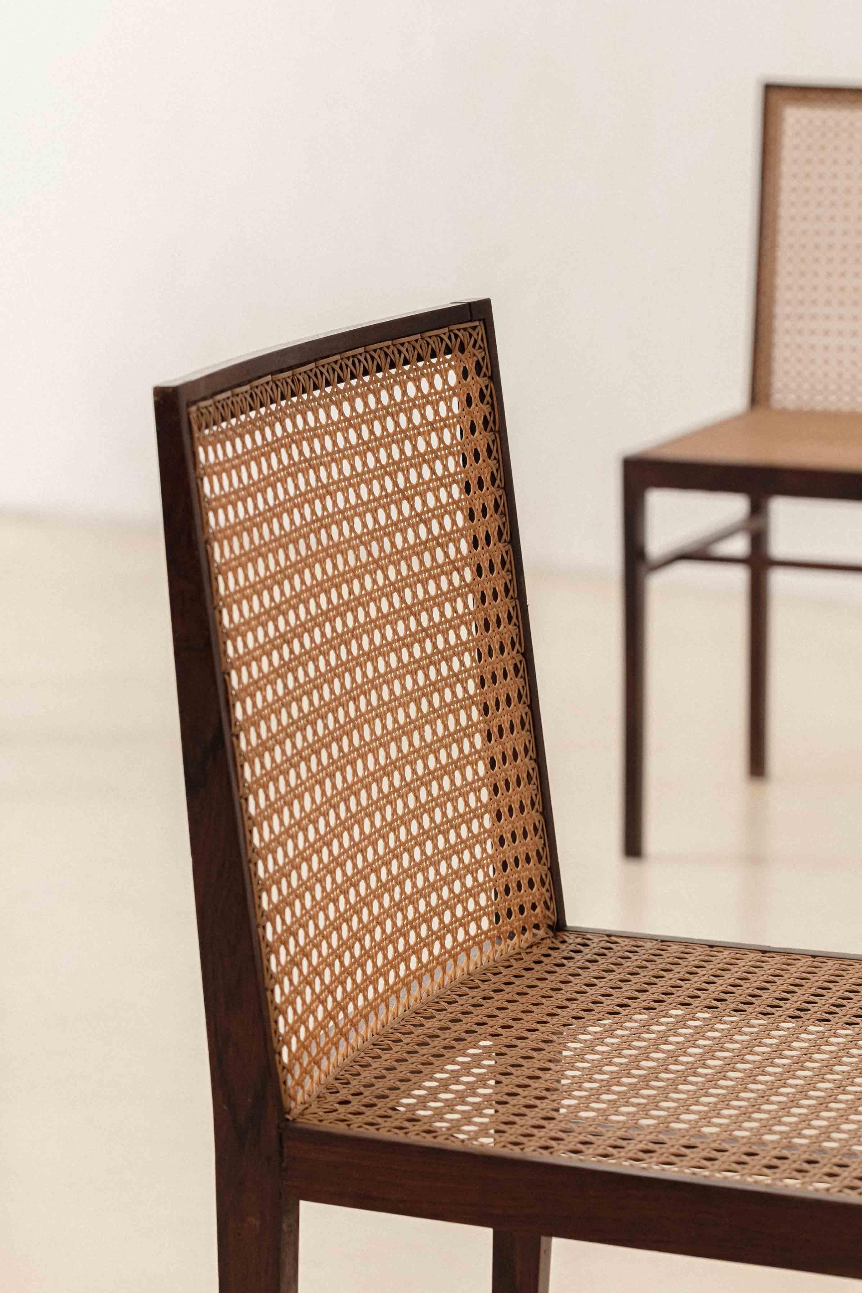 Satz von sechs Esszimmerstühlen aus Rosenholz und Rohr, brasilianisches Design der Jahrhundertmitte, 1960er Jahre im Angebot 2