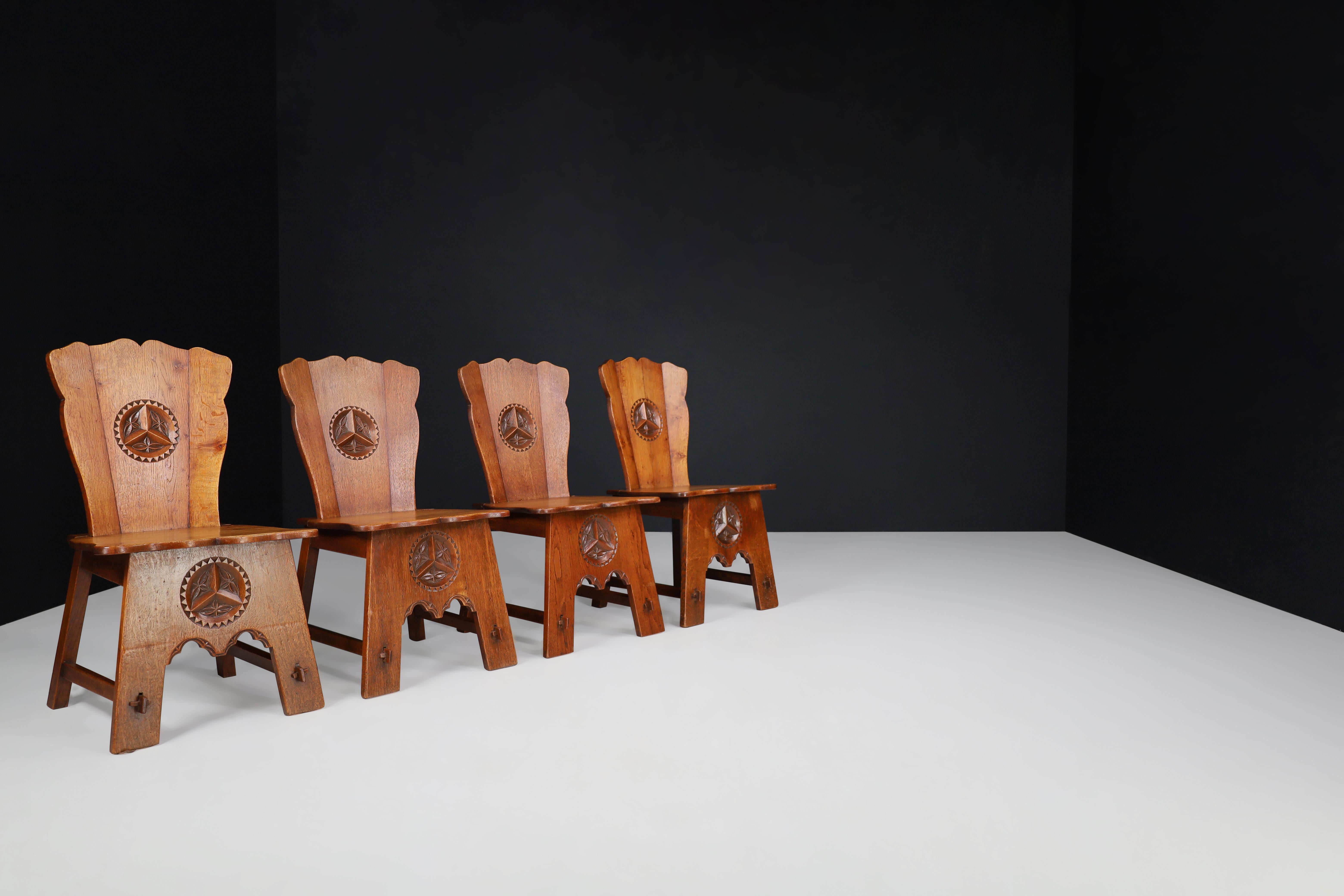 Set of Six Rural Oak Dining Chairs, Spain, 1950s In Good Condition For Sale In Almelo, NL