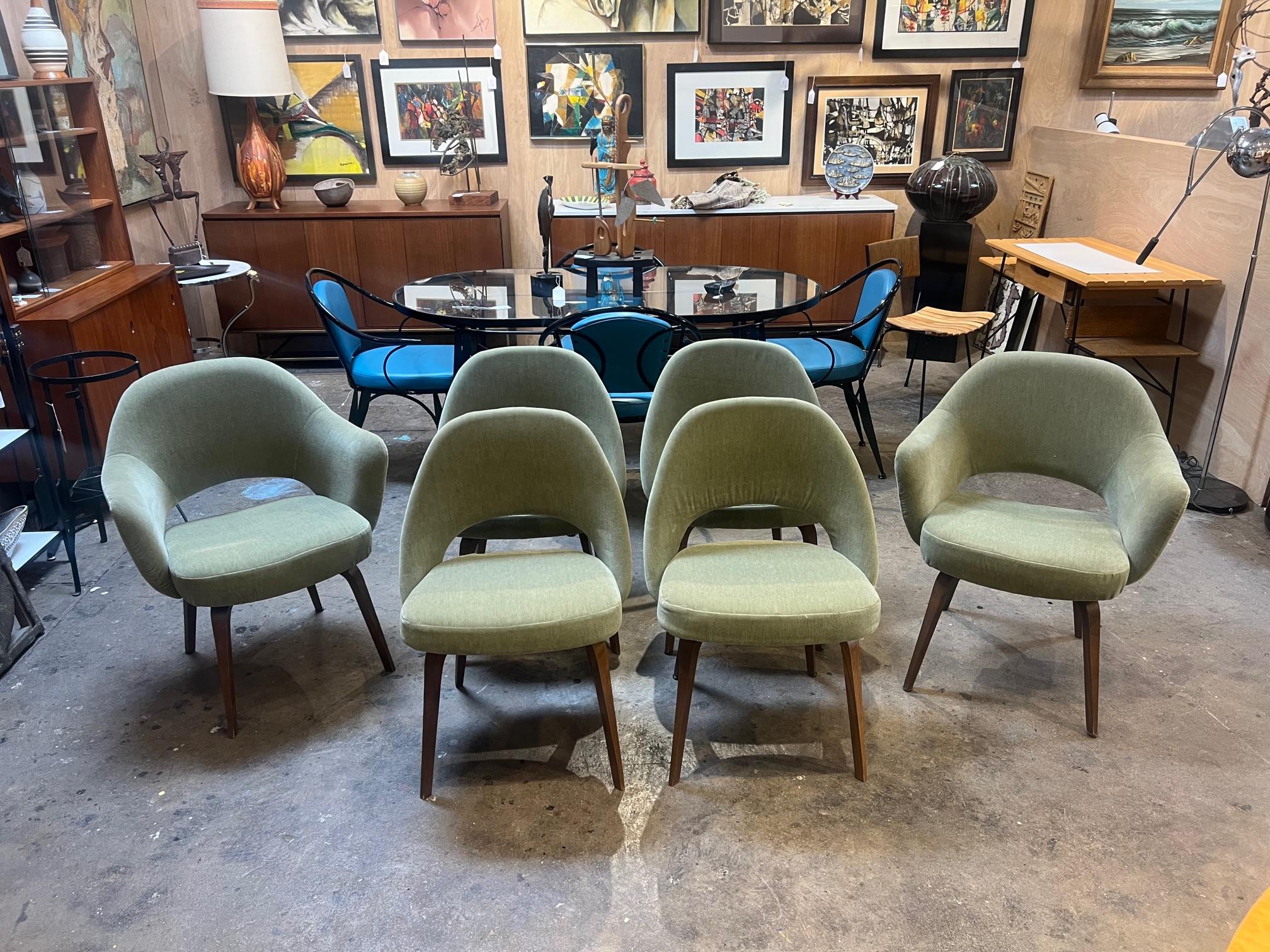 Mid-Century Modern Set of Six Saarinen Velvet Executive Wooden Leg Chairs