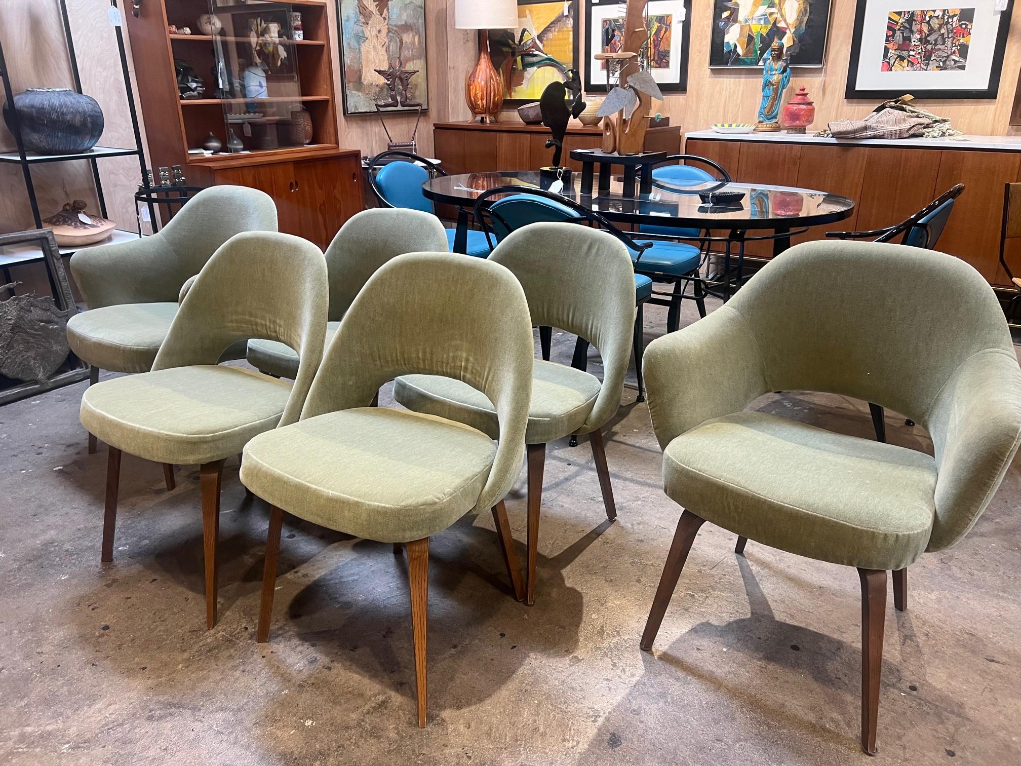 Central American Set of Six Saarinen Velvet Executive Wooden Leg Chairs