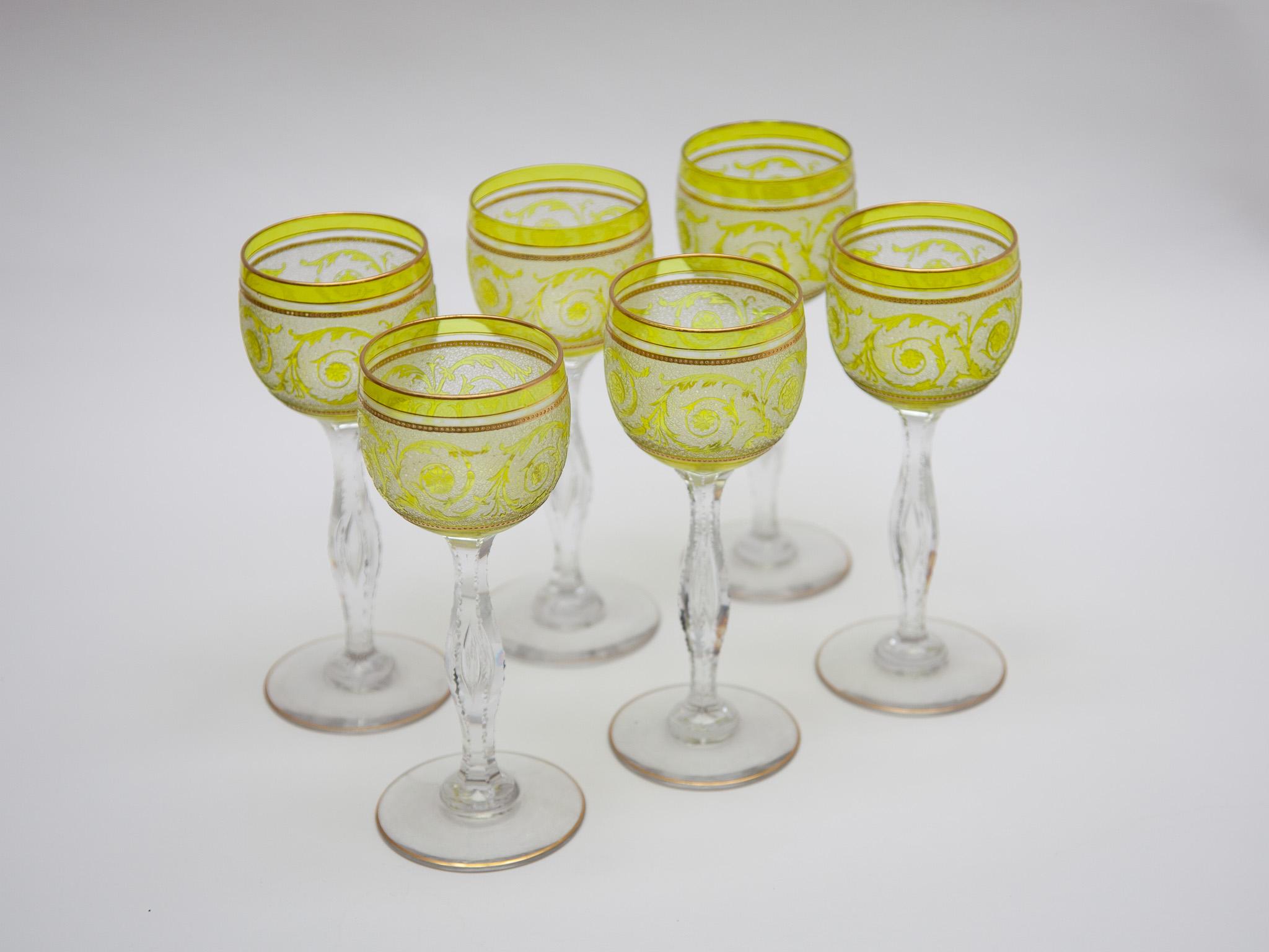 Set of Six Saint-Louis, Thistle engraving Green Wine Glasses, 1910, France In Good Condition For Sale In Antwerp, BE