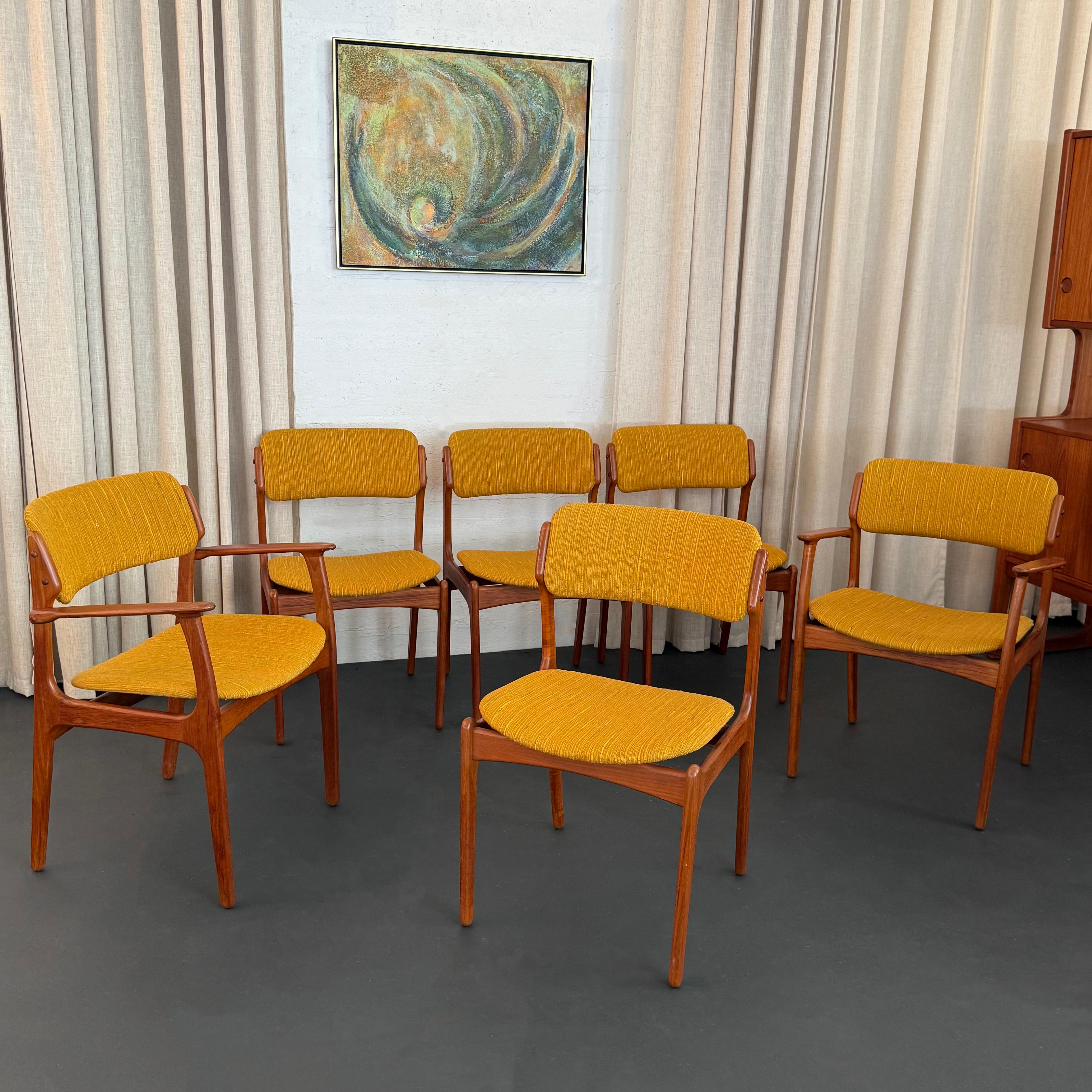 Scandinavo moderno Set di sei sedie da pranzo in teak Modern Scandinavian di Erik Buch in vendita