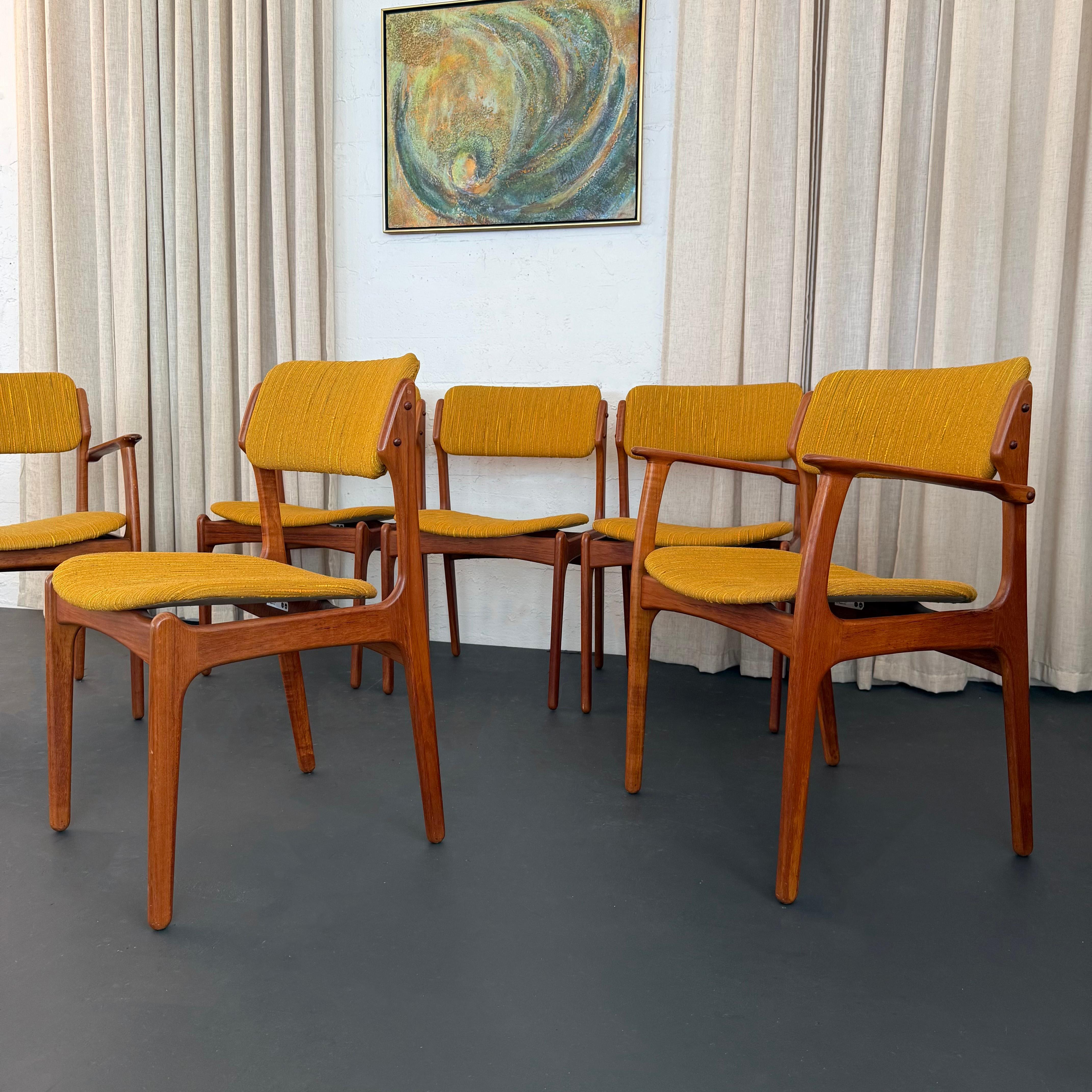 XX secolo Set di sei sedie da pranzo in teak Modern Scandinavian di Erik Buch in vendita