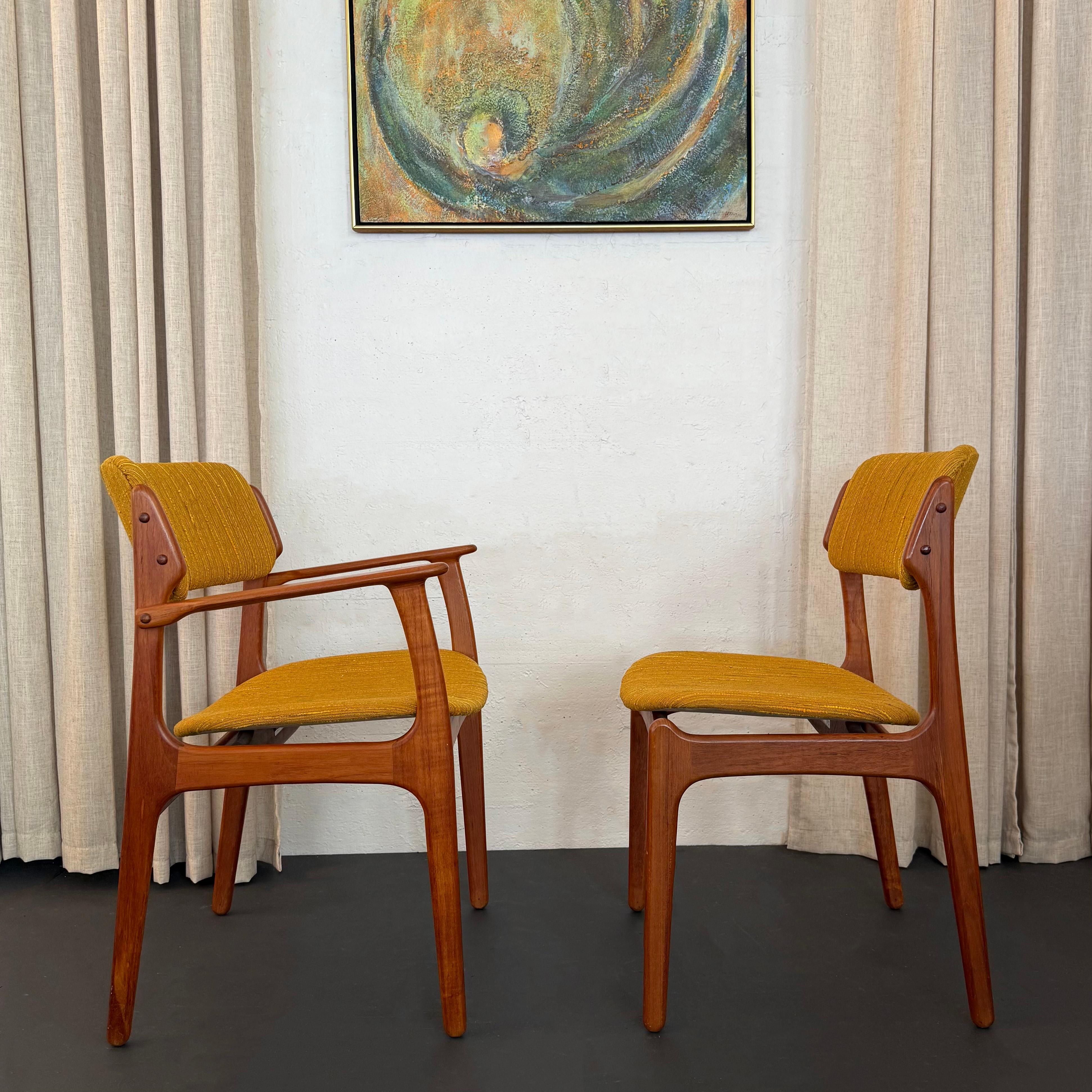 Cotone Set di sei sedie da pranzo in teak Modern Scandinavian di Erik Buch in vendita