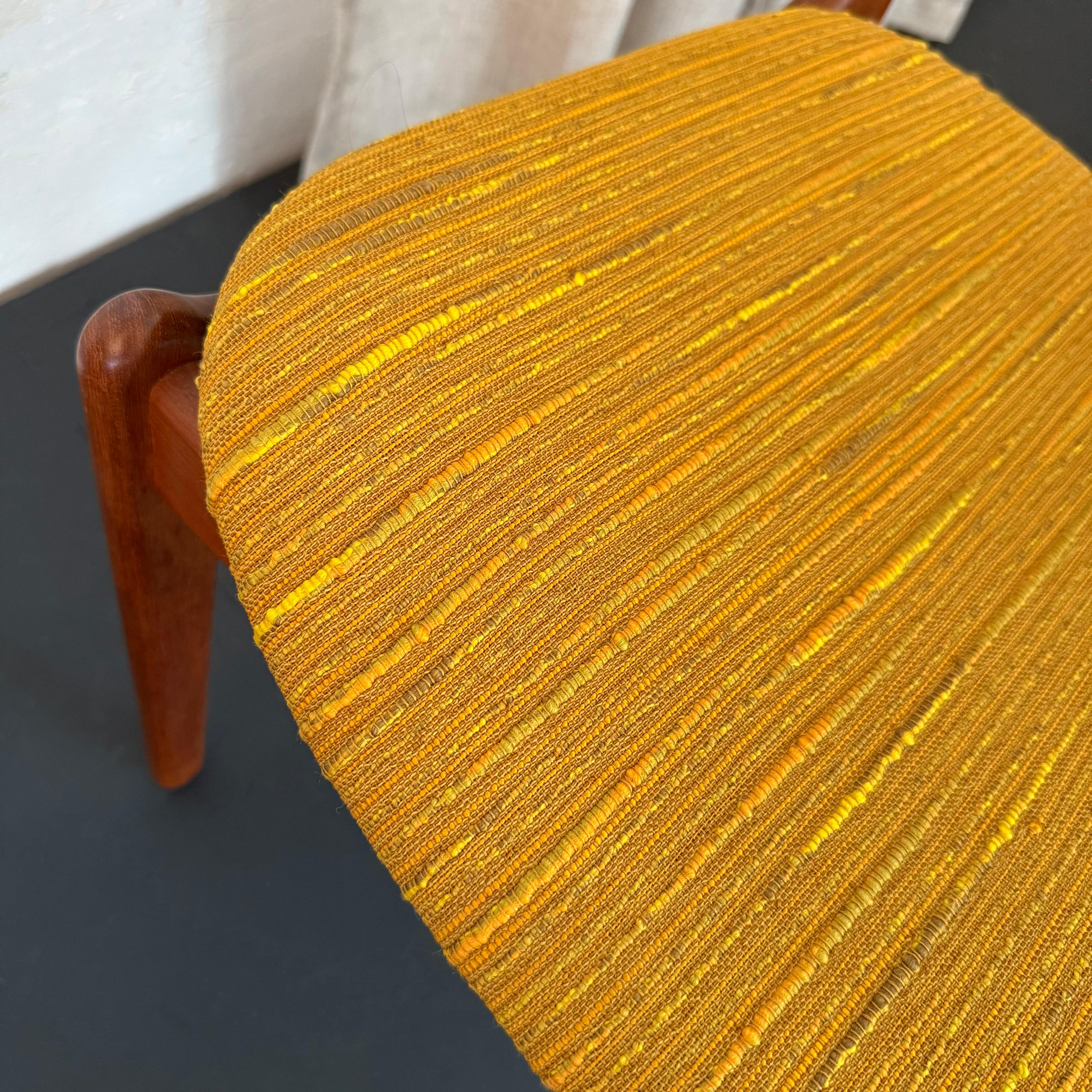 Set di sei sedie da pranzo in teak Modern Scandinavian di Erik Buch in vendita 2