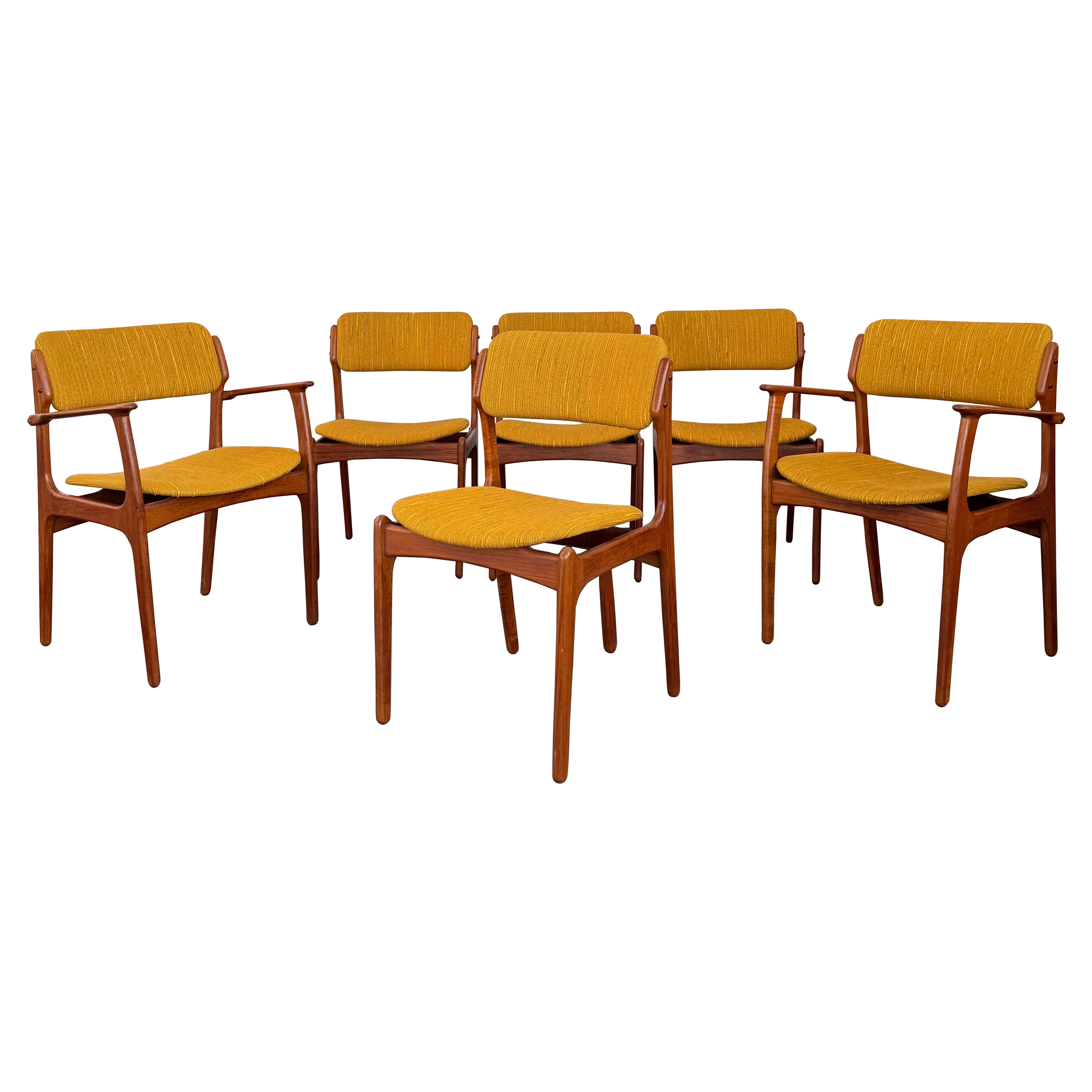 Sechs skandinavisch-moderne Teakholz-Esszimmerstühle von Erik Buch