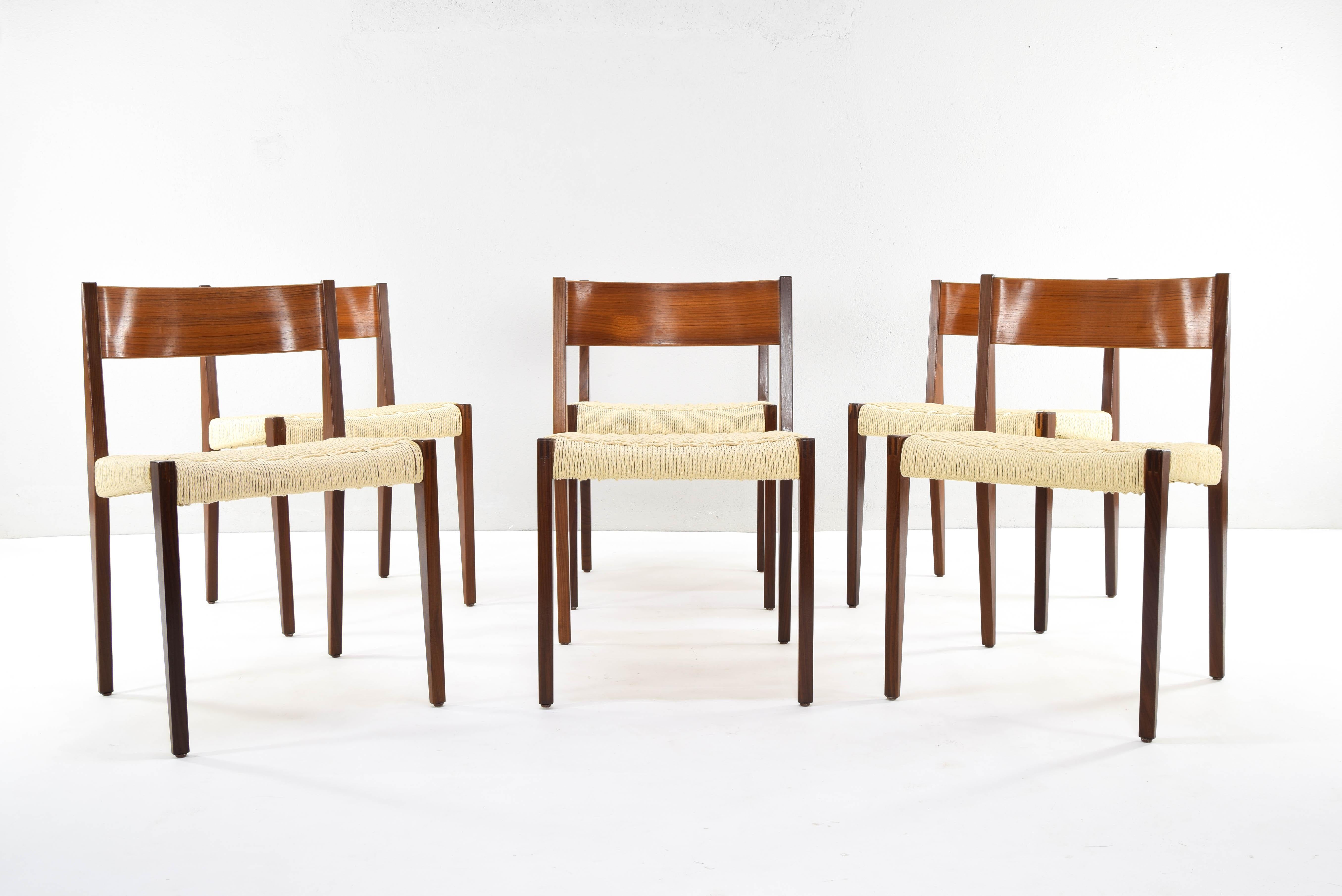 Set of Six Scandinavian Modern Teak Pia Chairs by Poul Cadovius, Denmark 60s In Good Condition In Escalona, Toledo