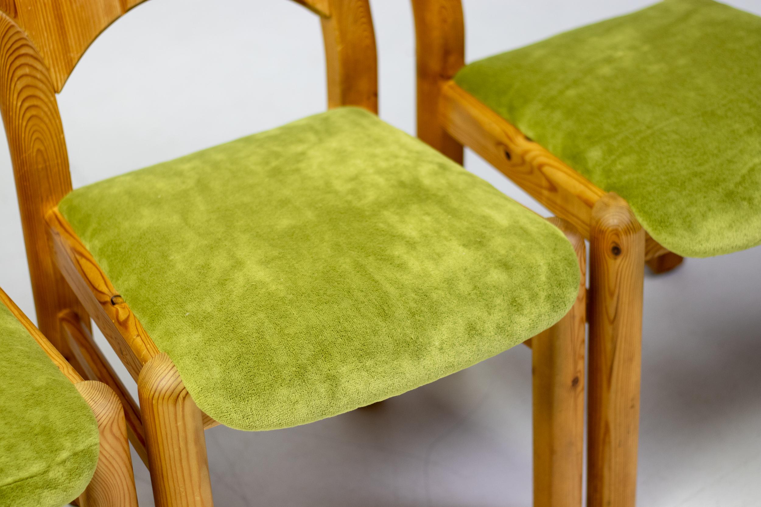 Mid-20th Century Set of Six Scandinavian Moss and Pine Dining Chairs For Sale