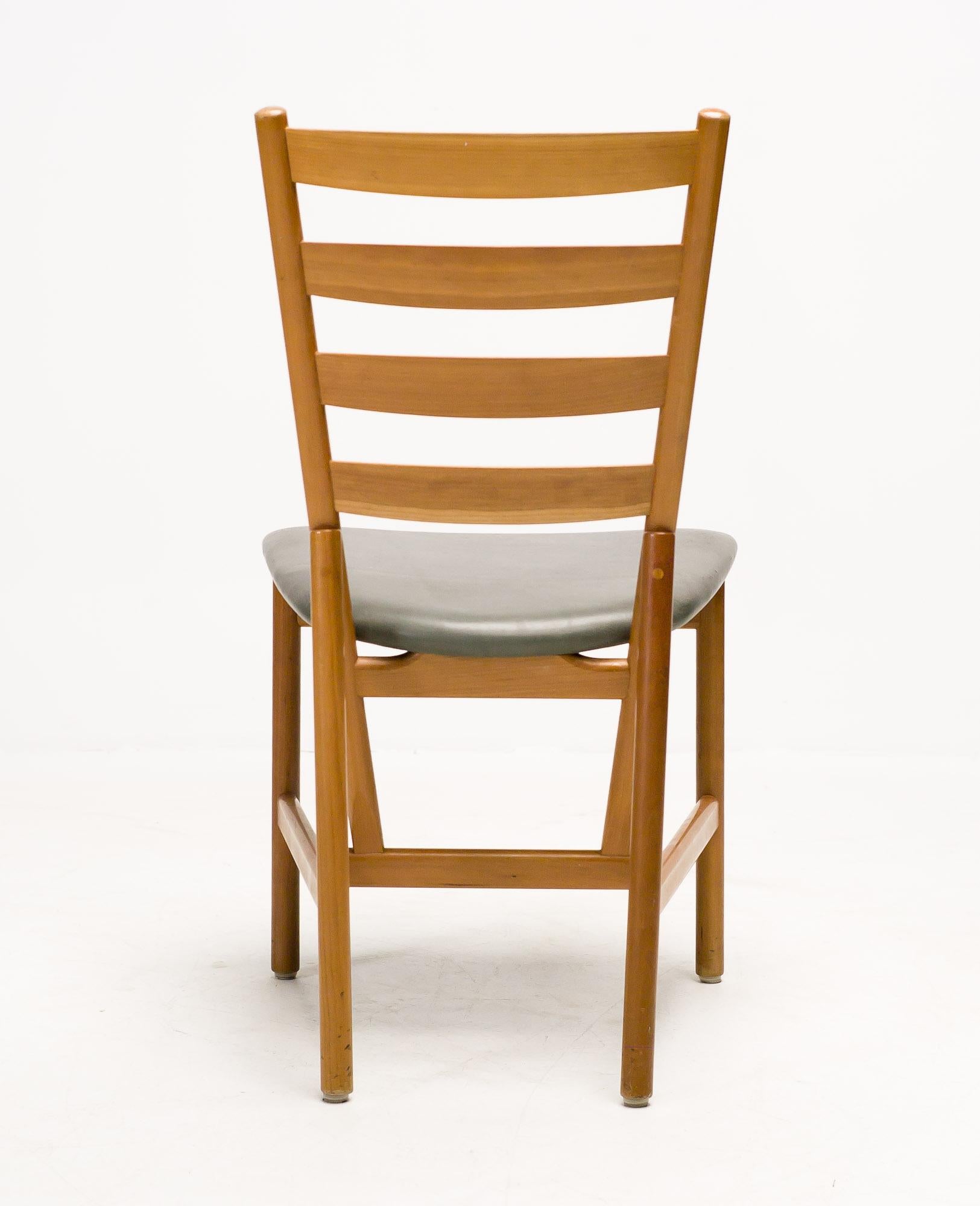 Set of Six Scandinavian Shaker Chairs In Good Condition In Dronten, NL
