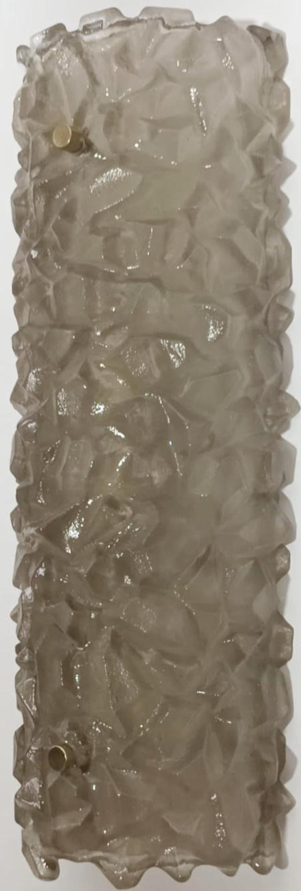 Juego de seis apliques con cristal de Murano marrón ahumado de textura gruesa. Italia, años 70. Italiano en venta