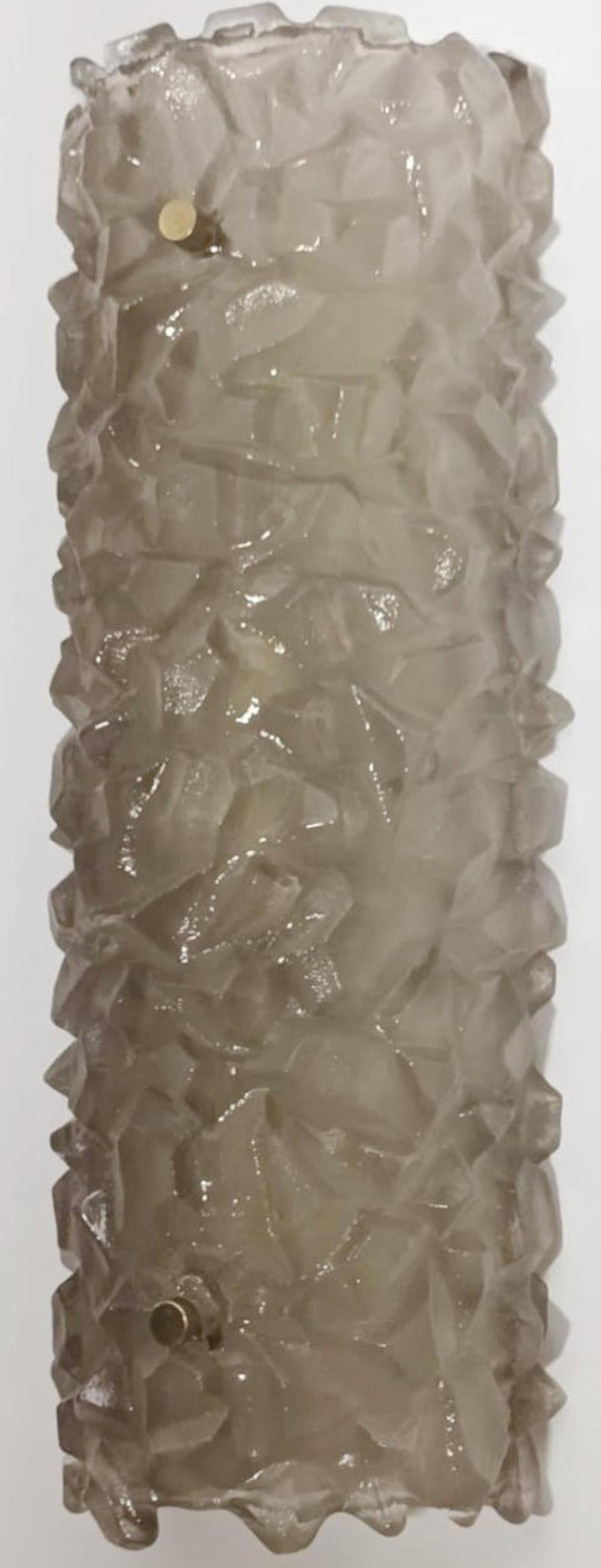 Juego de seis apliques con cristal de Murano marrón ahumado de textura gruesa. Italia, años 70. finales del siglo XX en venta