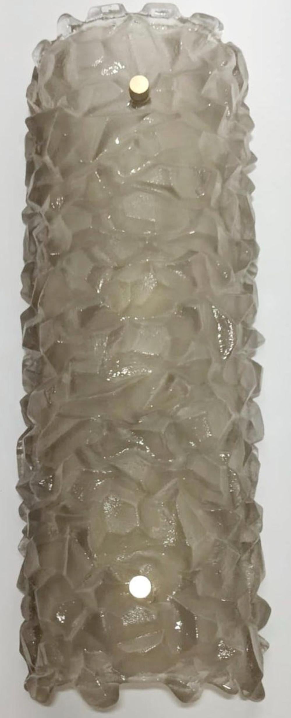 Juego de seis apliques con cristal de Murano marrón ahumado de textura gruesa. Italia, años 70. en venta 1