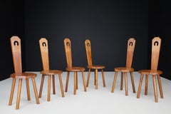 Set di sei sedie scultoree in legno di faggio francese, anni '50