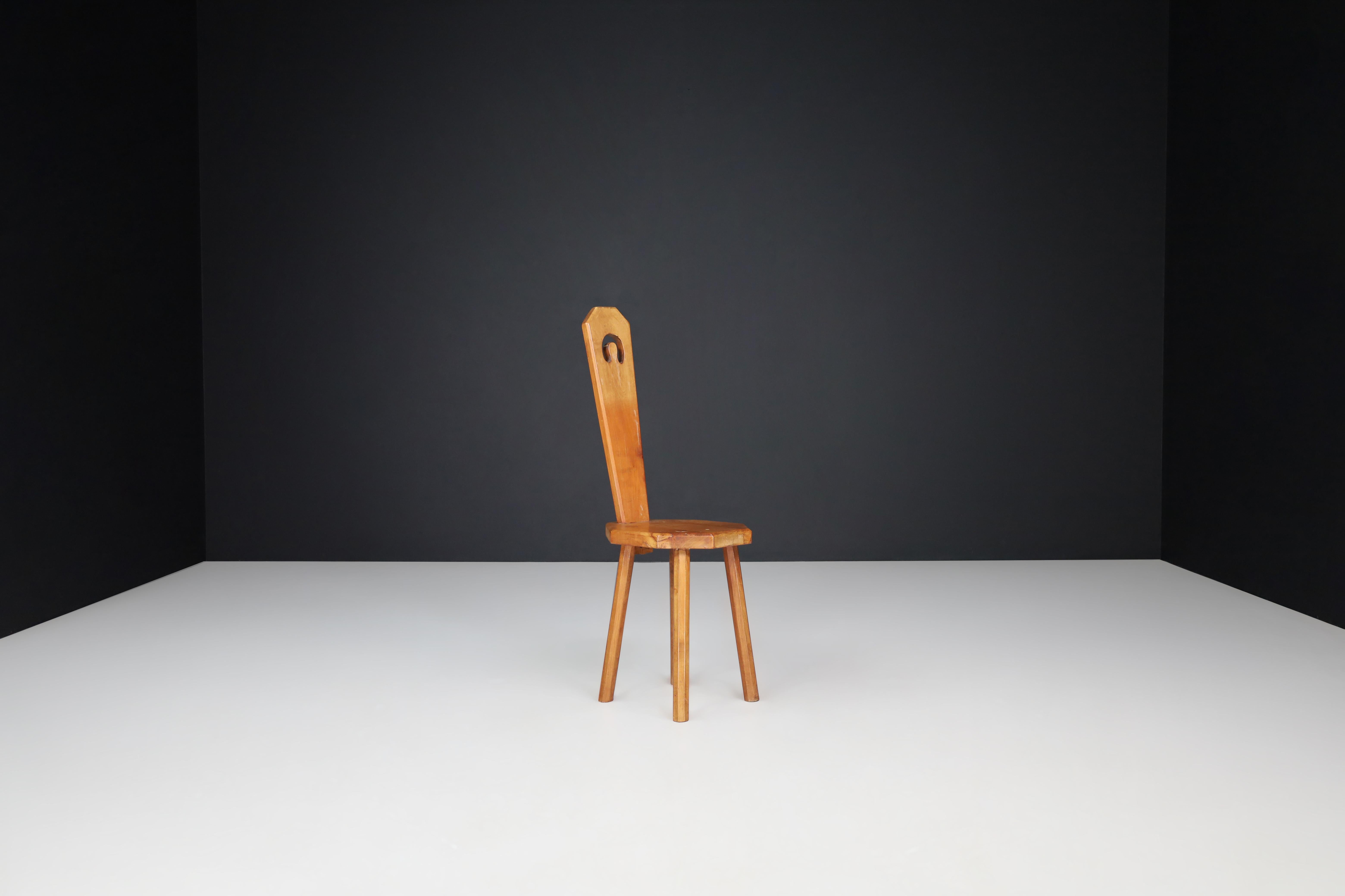 Set of Six Sculptural French Beechwood Chairs, 1950s For Sale 1