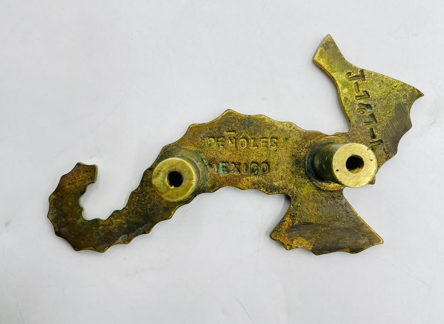 Set of Six Seahorse Shaped Drawer Handles in Brass & Abalone by Peñoles, Mexico For Sale 12