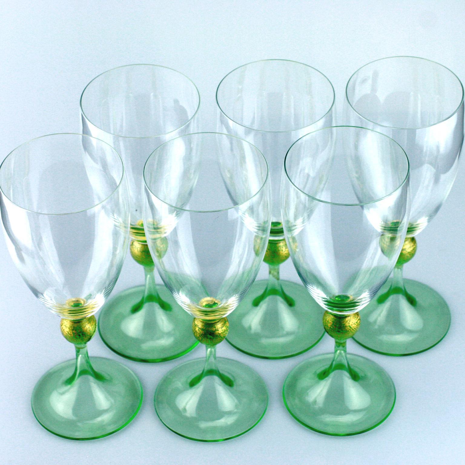 Contemporary Set of Six Seguso Murano Glass Goblets with Green Steam