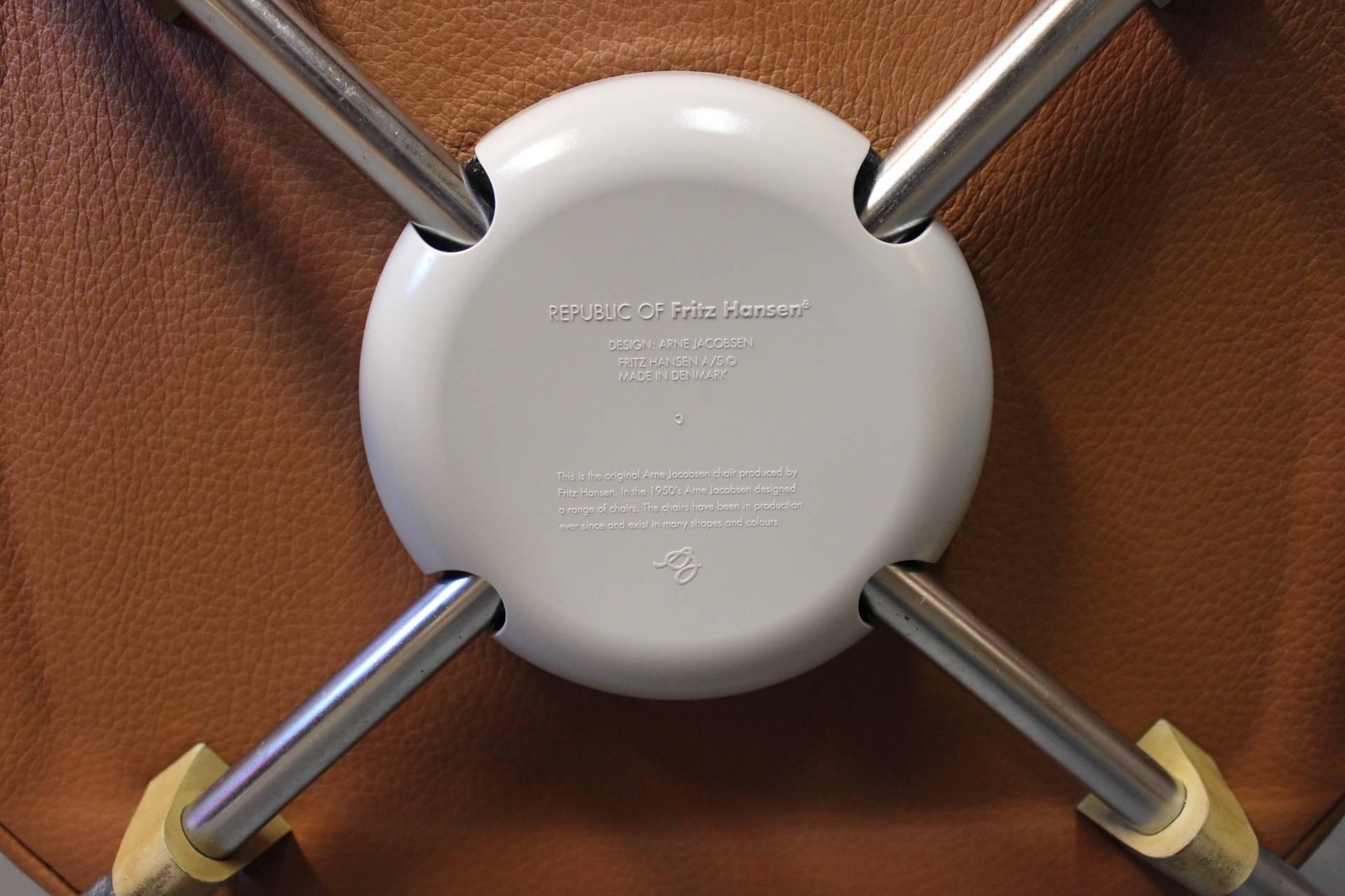 Set of Six Series 7 Chairs, Model 3107, by Arne Jacobsen and Fritz Hansen 1