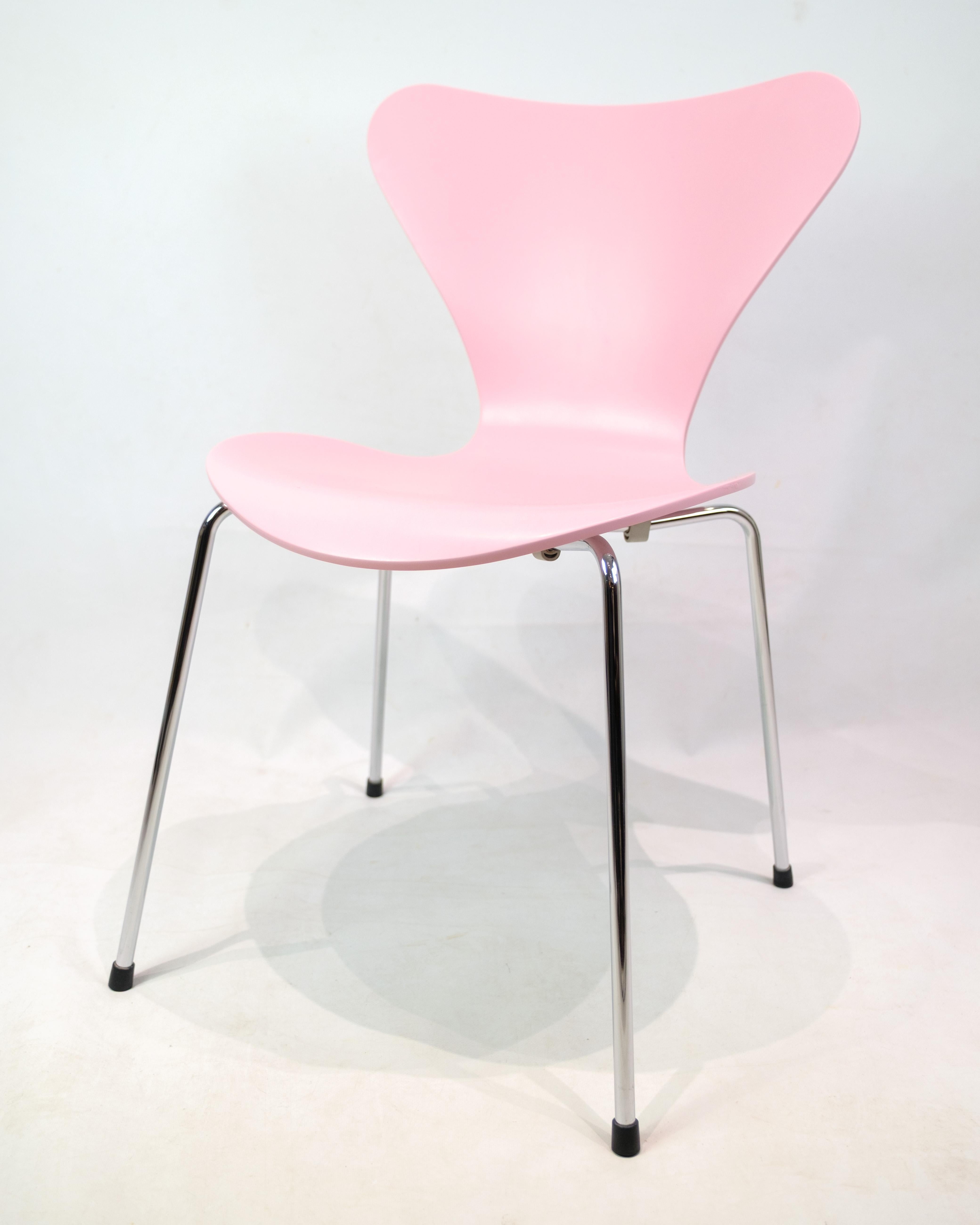 Danish Set Of Six Series Seven Chairs In Pink By Arne Jacobsen For Fritz Hansen For Sale