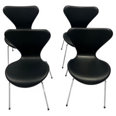 Set of six Series Seven Chairs, Model 3107, Soft leather, Black, Arne Jacobsen