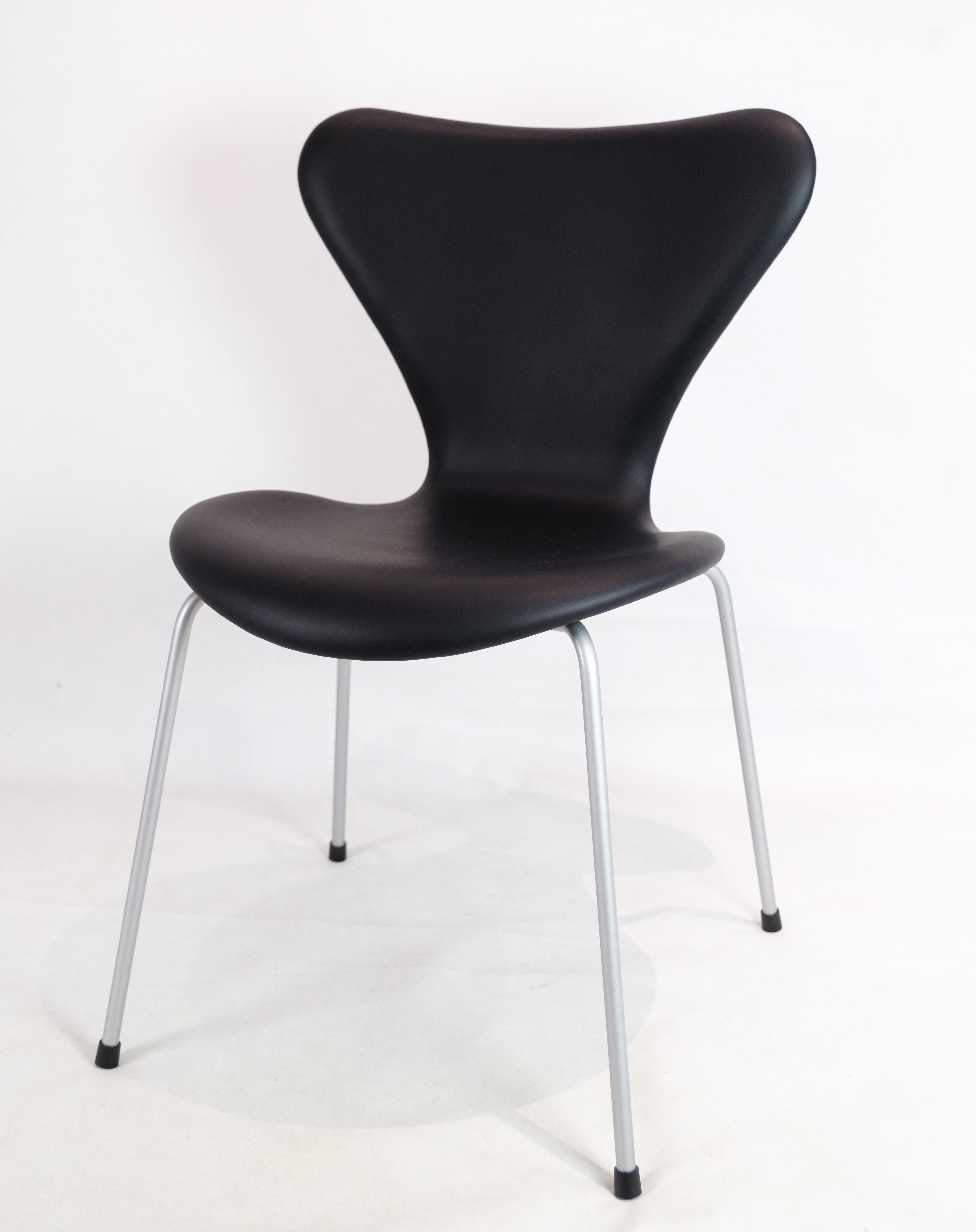 Ensemble de six sept chaises, modèle 3107, Arne Jacobsen, Fritz Hansen, 1967 en vente 3