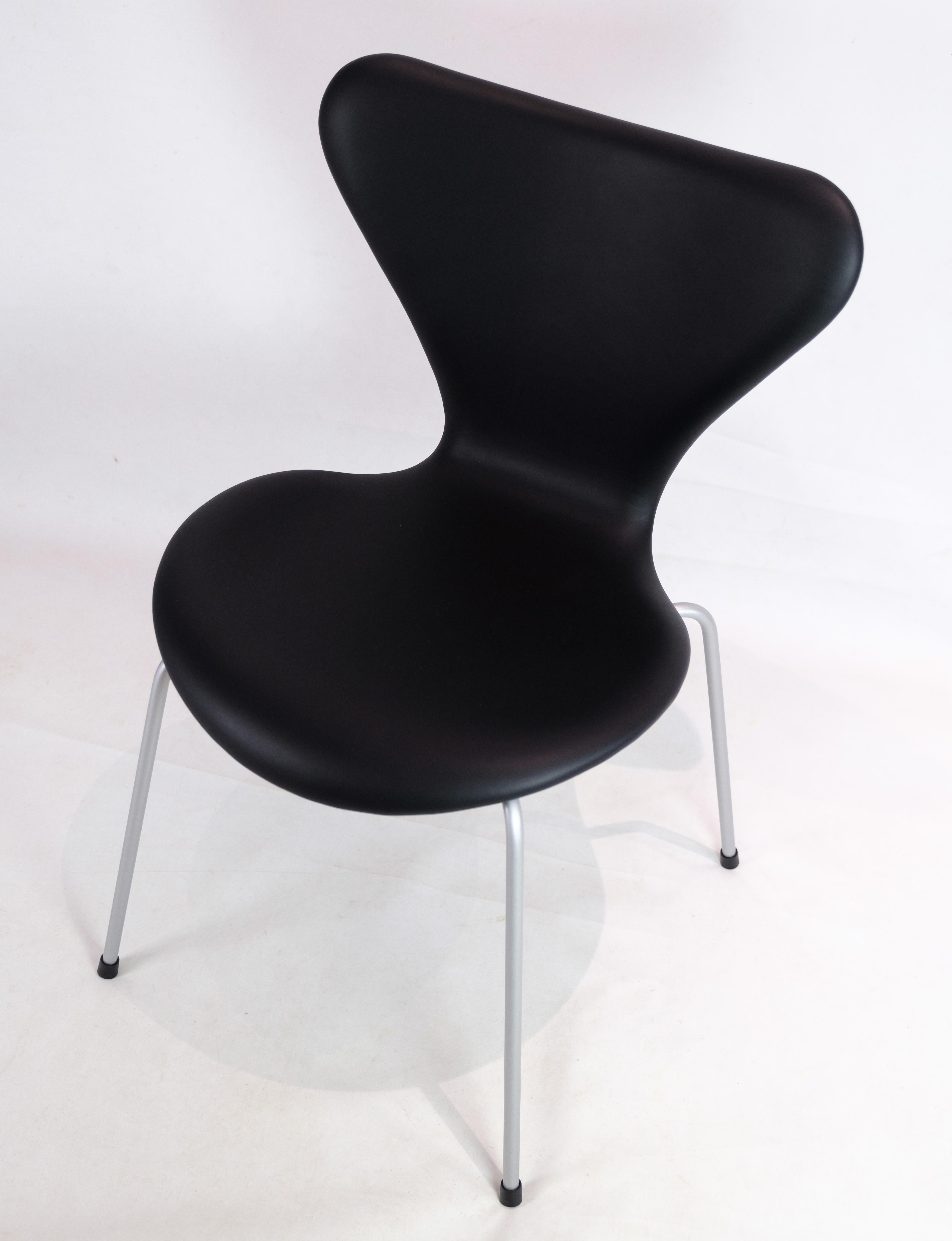 Ensemble de six sept chaises, modèle 3107, Arne Jacobsen, Fritz Hansen, 1967 en vente 4