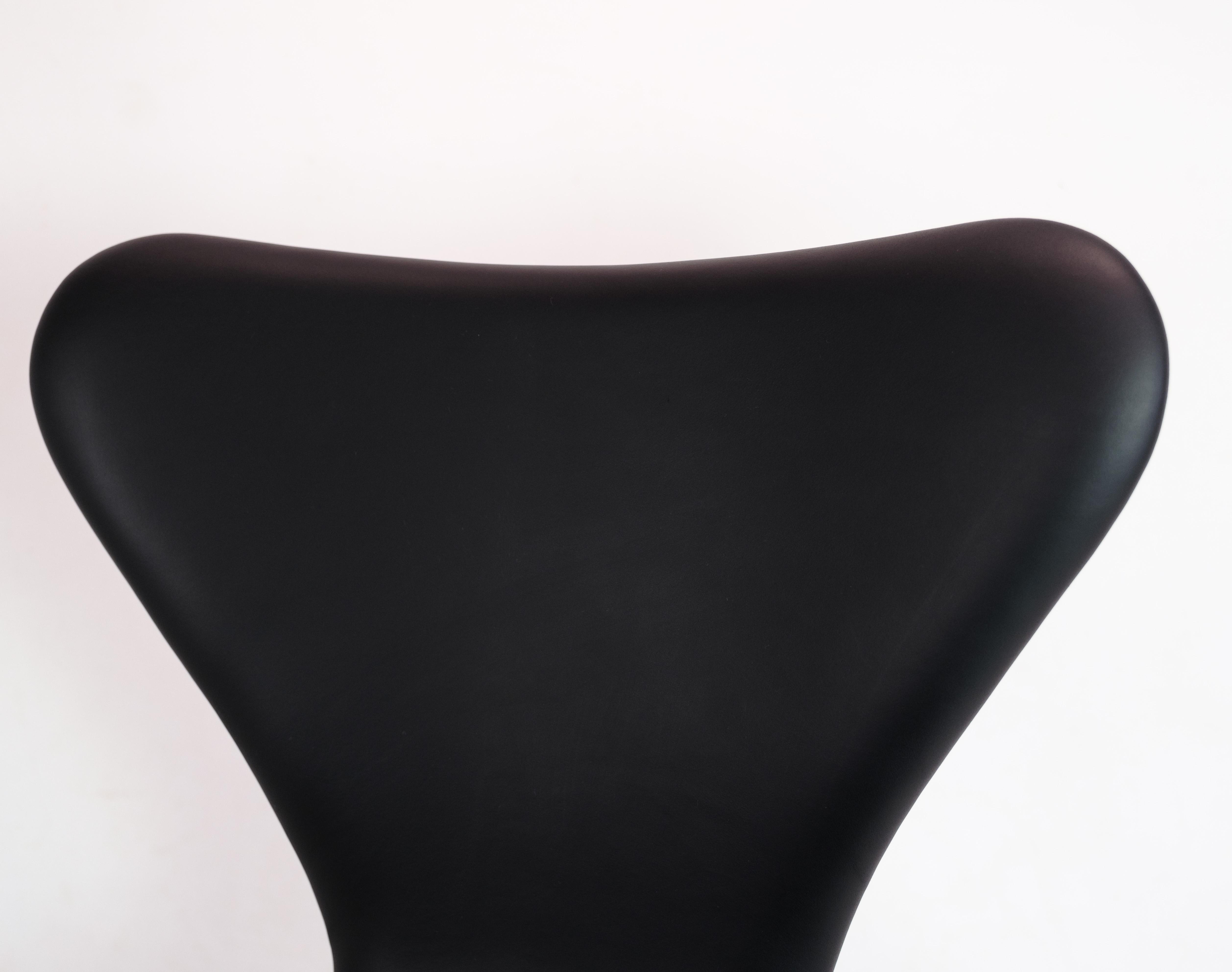 Mid-Century Modern Set of Six Seven Chairs, Model 3107, Arne Jacobsen, Fritz Hansen, 1967 For Sale