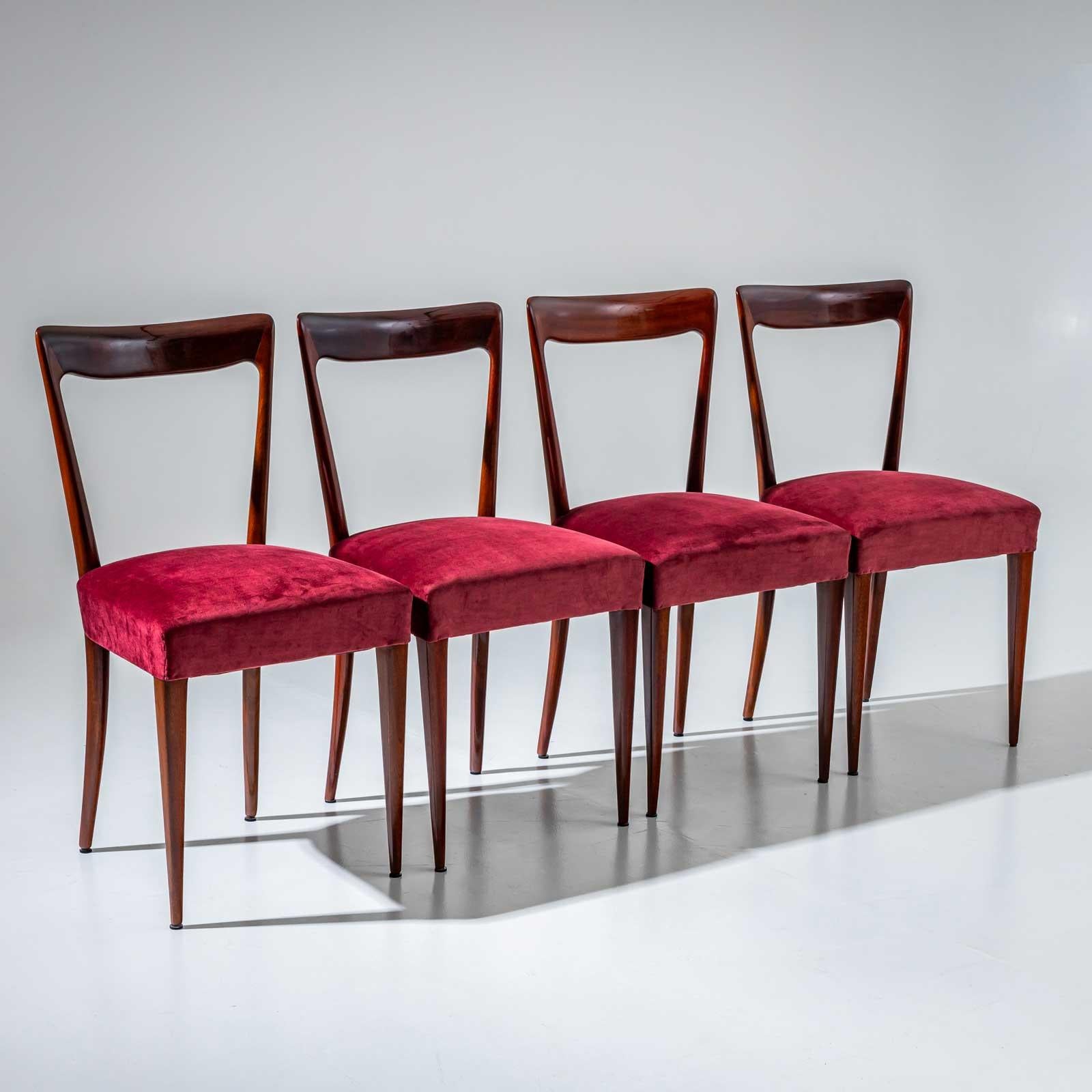 italien Ensemble de six chaises d'appoint, attribuées à Ico Parisi, Italie, années 1940 en vente