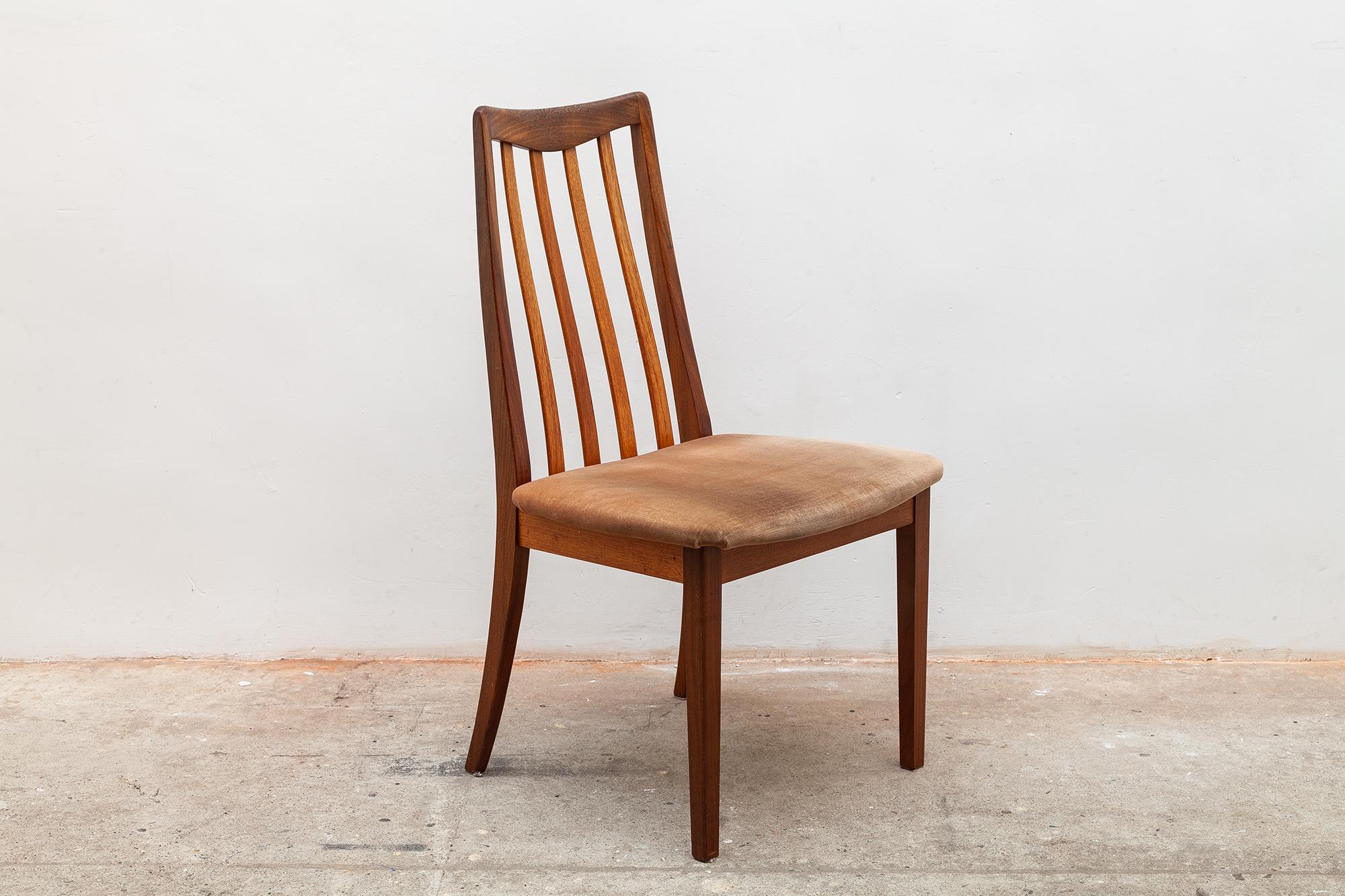 Beautiful set of six teak side chairs, model EVA designed by Niels Kofoed and manufactured by Hornslet Møbelfabrik, Denmark. Vintage comfortable wooden dining chair set in original peach velveteen upholstery. Four chairs without armrests and two