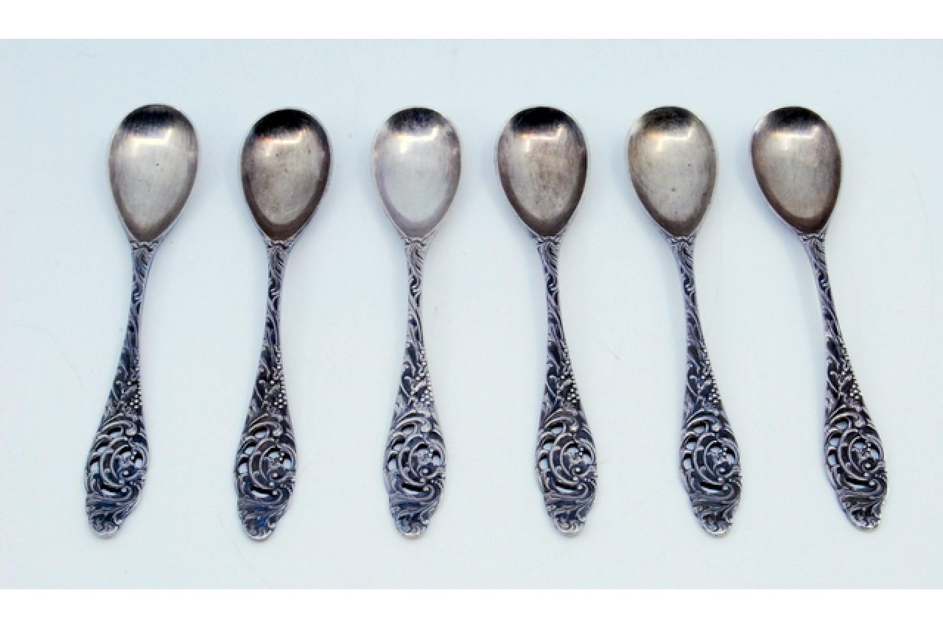 Description: Set of six silver teaspoons with reliefs and scalloped handles. Metal: Silver. Origin: Asian. Brand: Unknown. Weight: 85.77g (Set of six spoons). Dimensions: 12x2.3cm. Content: 950/1000. Assay Mark: Yes. Additional information: Good