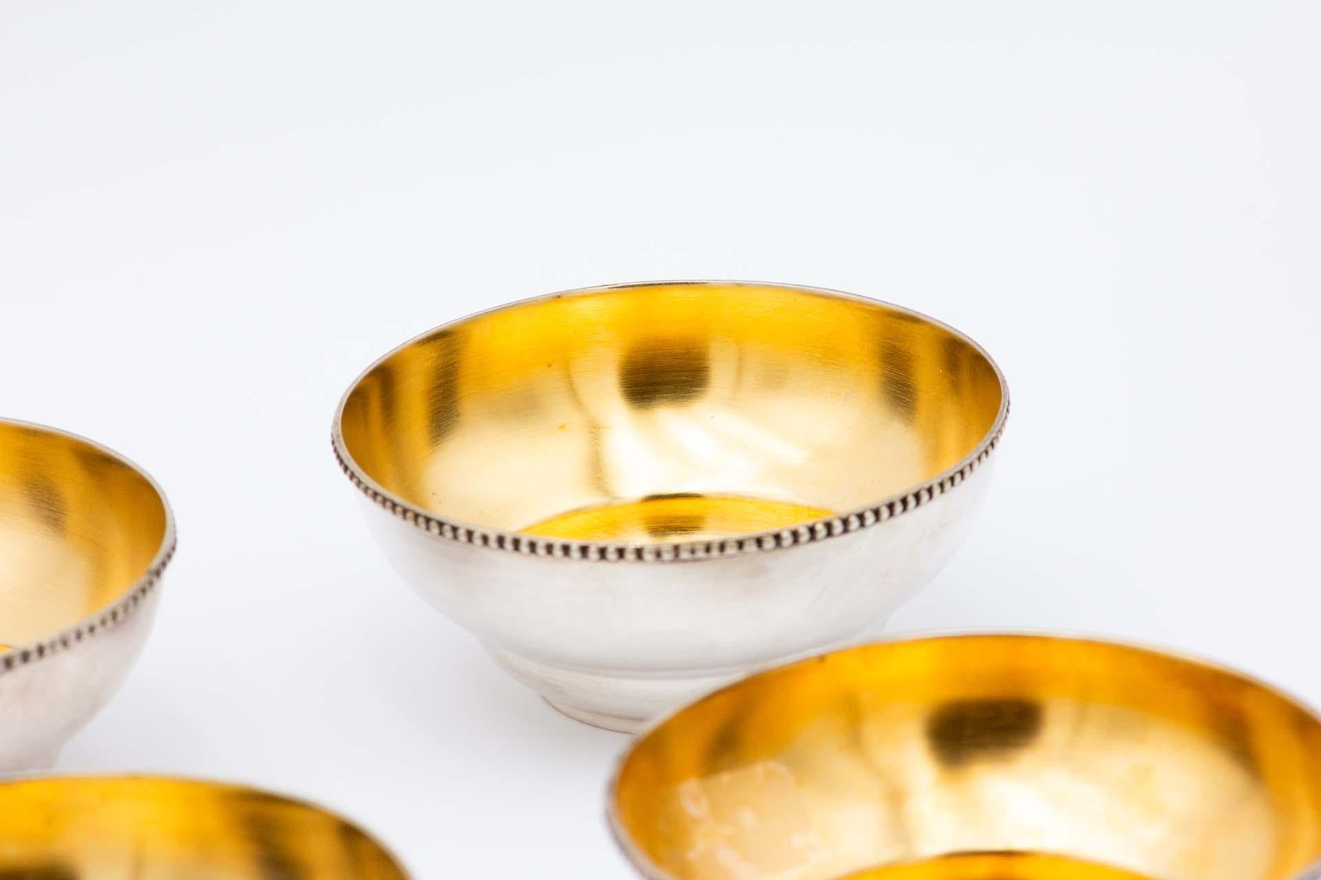 European Set of six silver washbasins For Sale